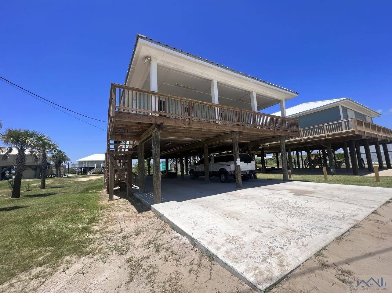 Grand Isle, LA 70358,2397 Highway 1 ##A & B