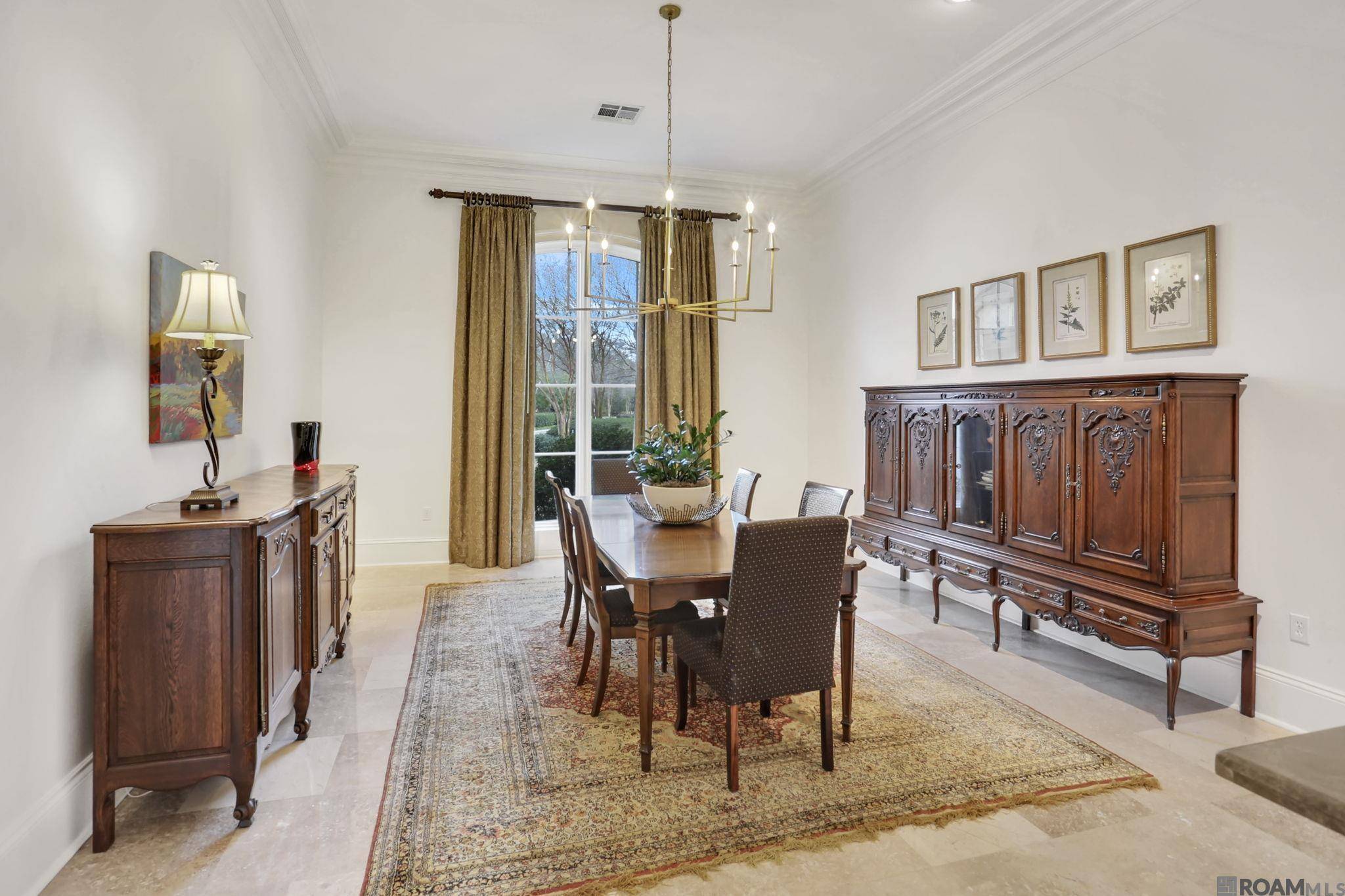 Baton Rouge, LA 70809,2912 Bocage Lake Ct