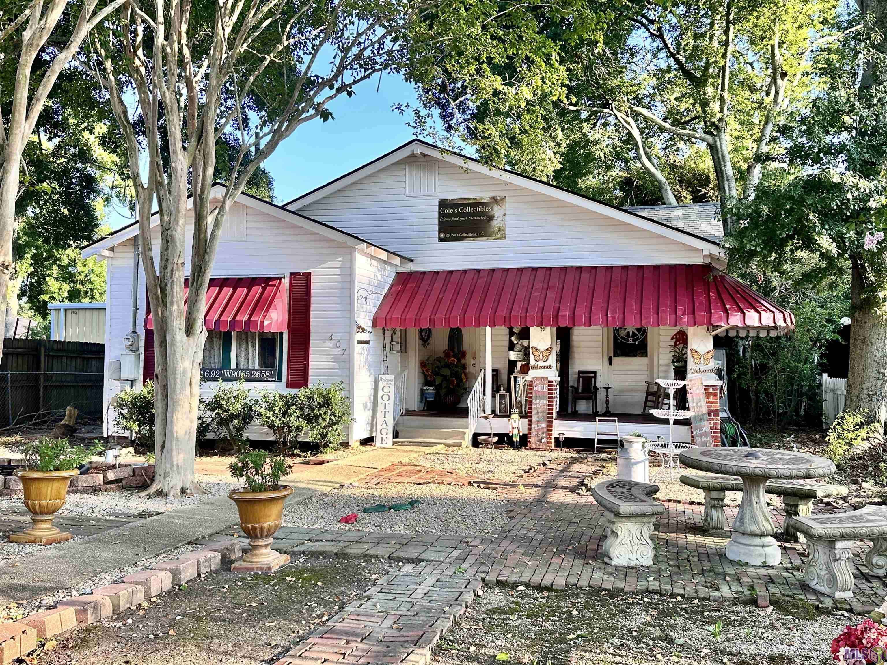 Gonzales, LA 70737,407 E Ascension St