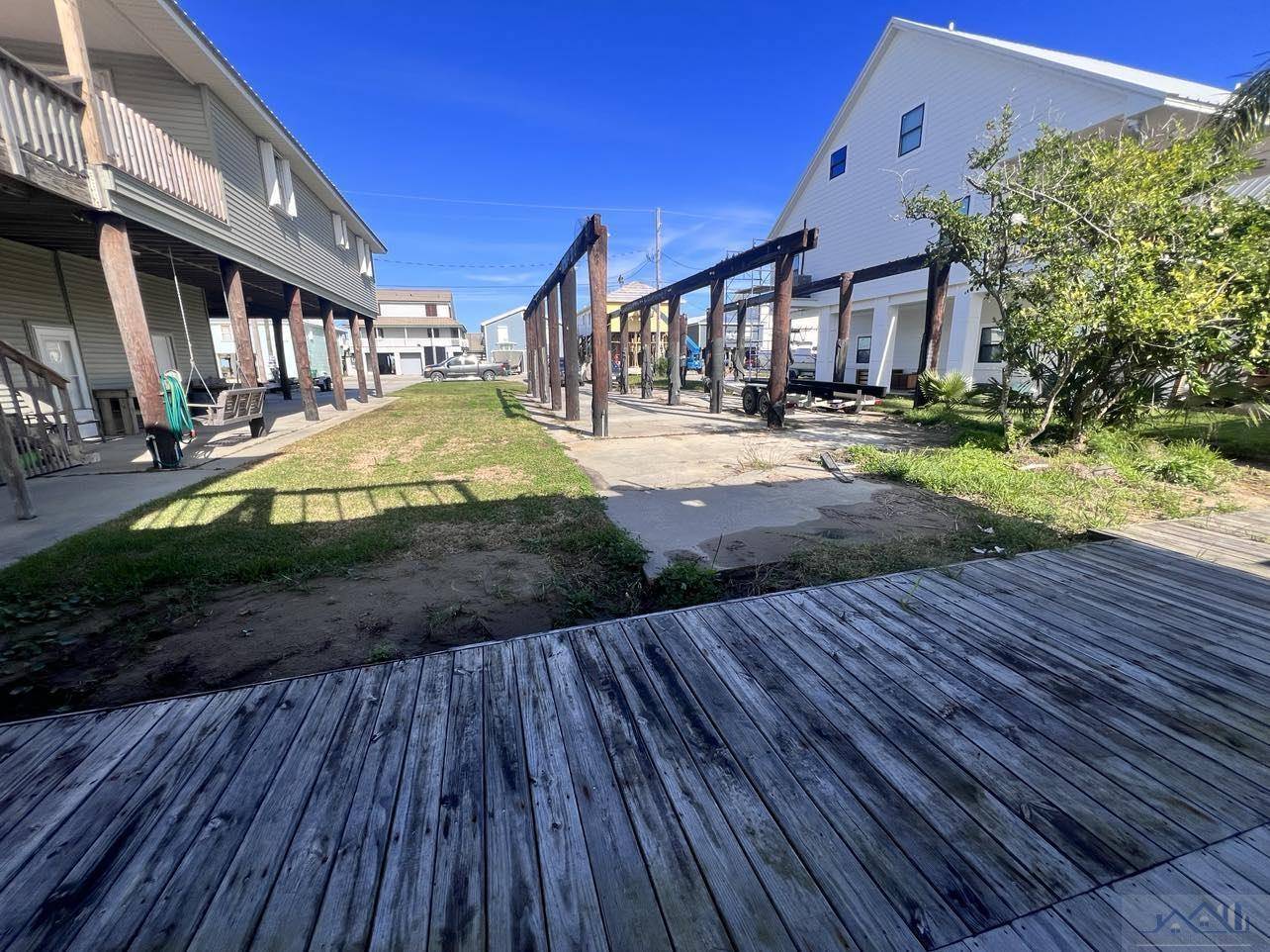 Golden Meadow, LA 70357,1023 Bourg St
