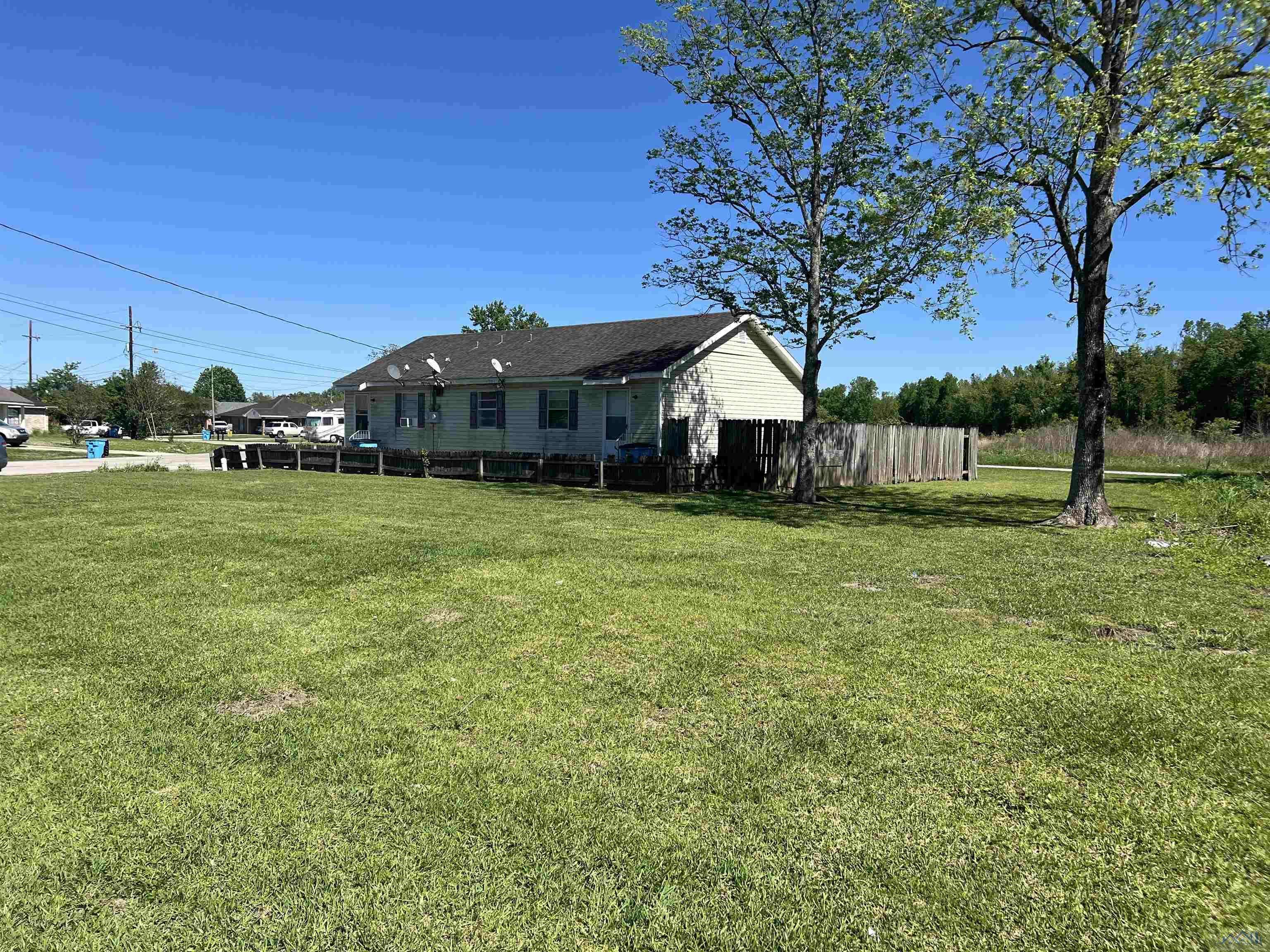 Patterson, LA 70392,503 Tiffany St