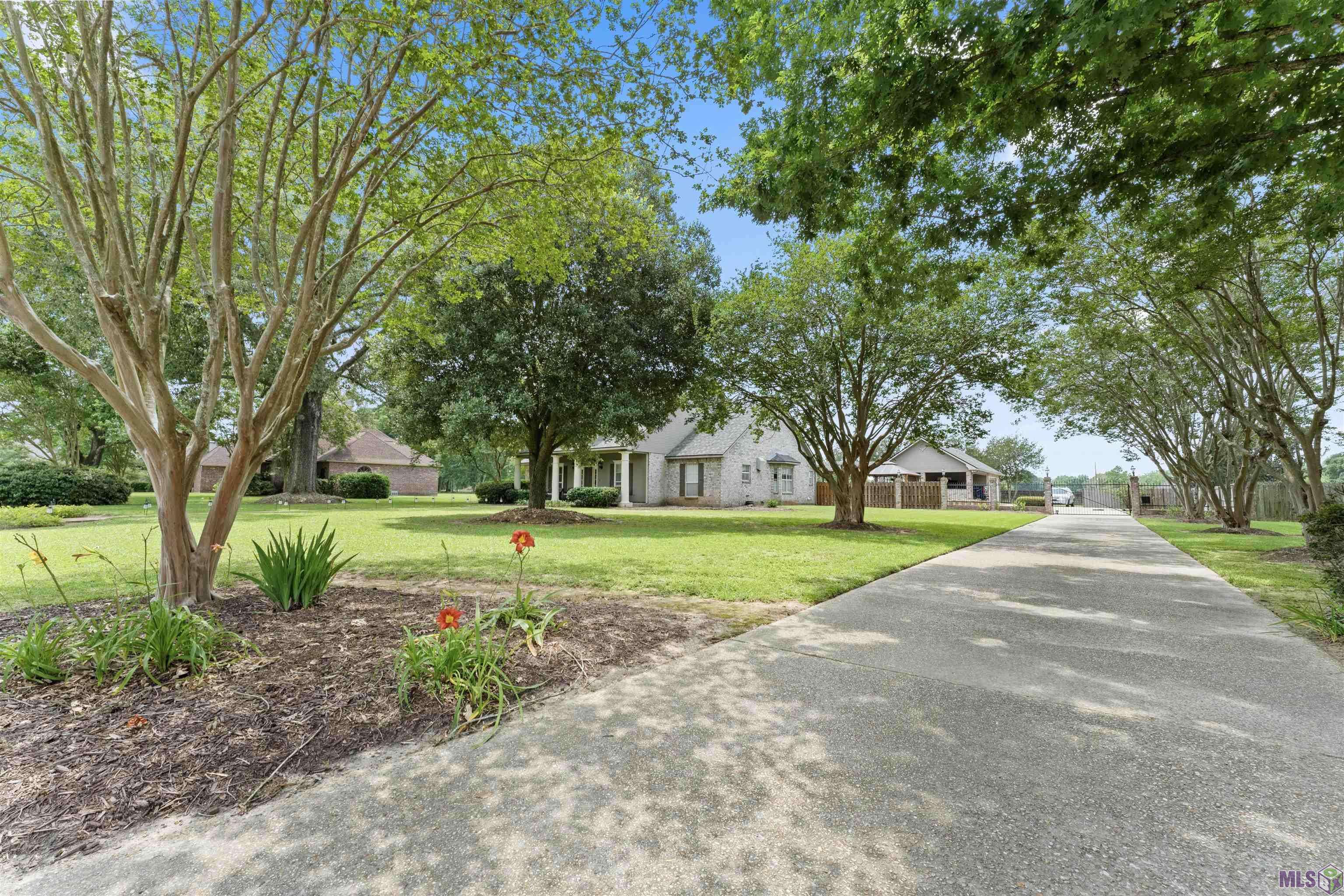 Zachary, LA 70791,1207 Mills Pointe Dr