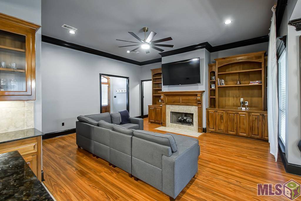 Prairieville, LA 70769,18011 Pierside Ln