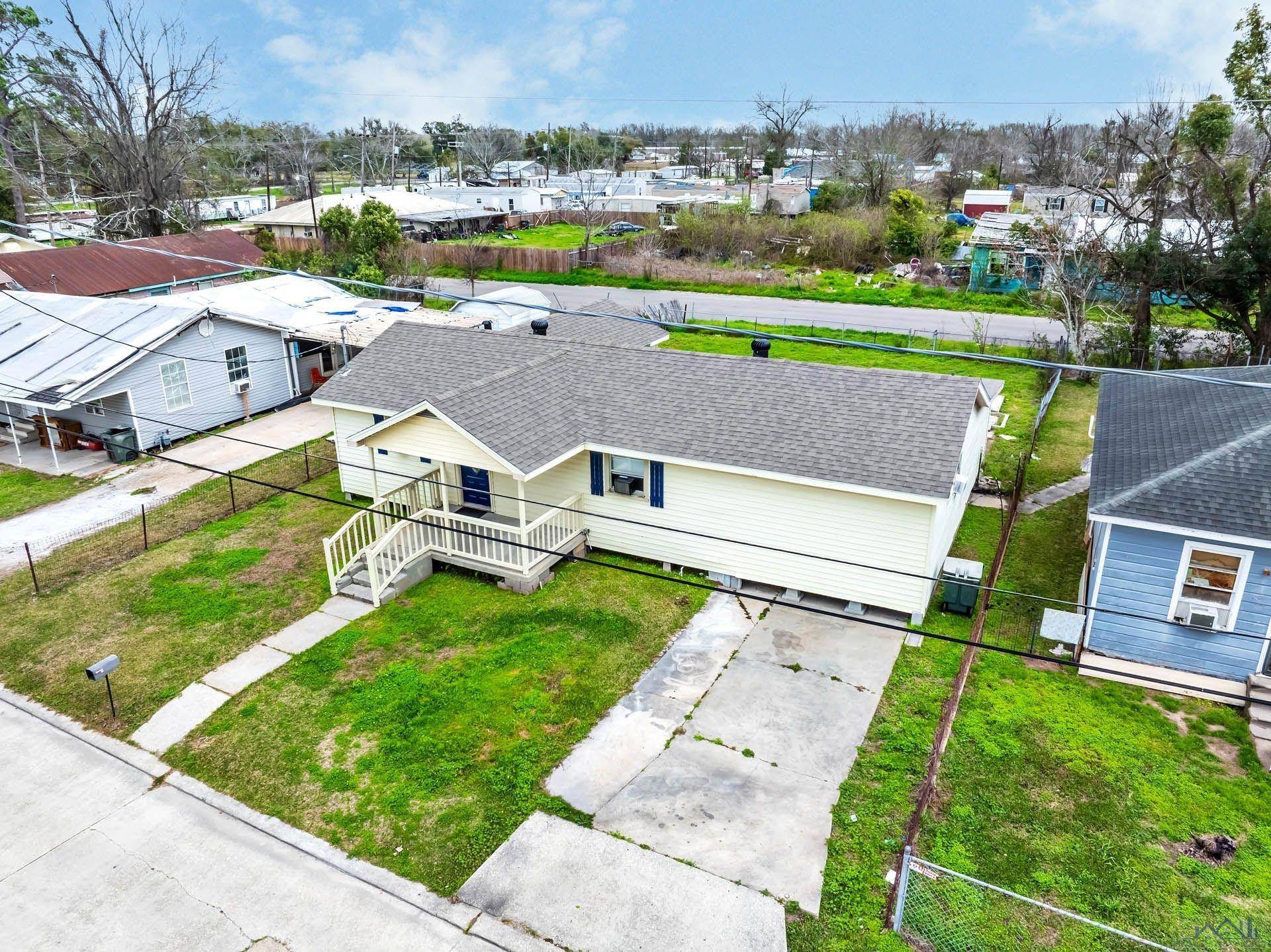 Houma, LA 70363,111 Roselawn Ave