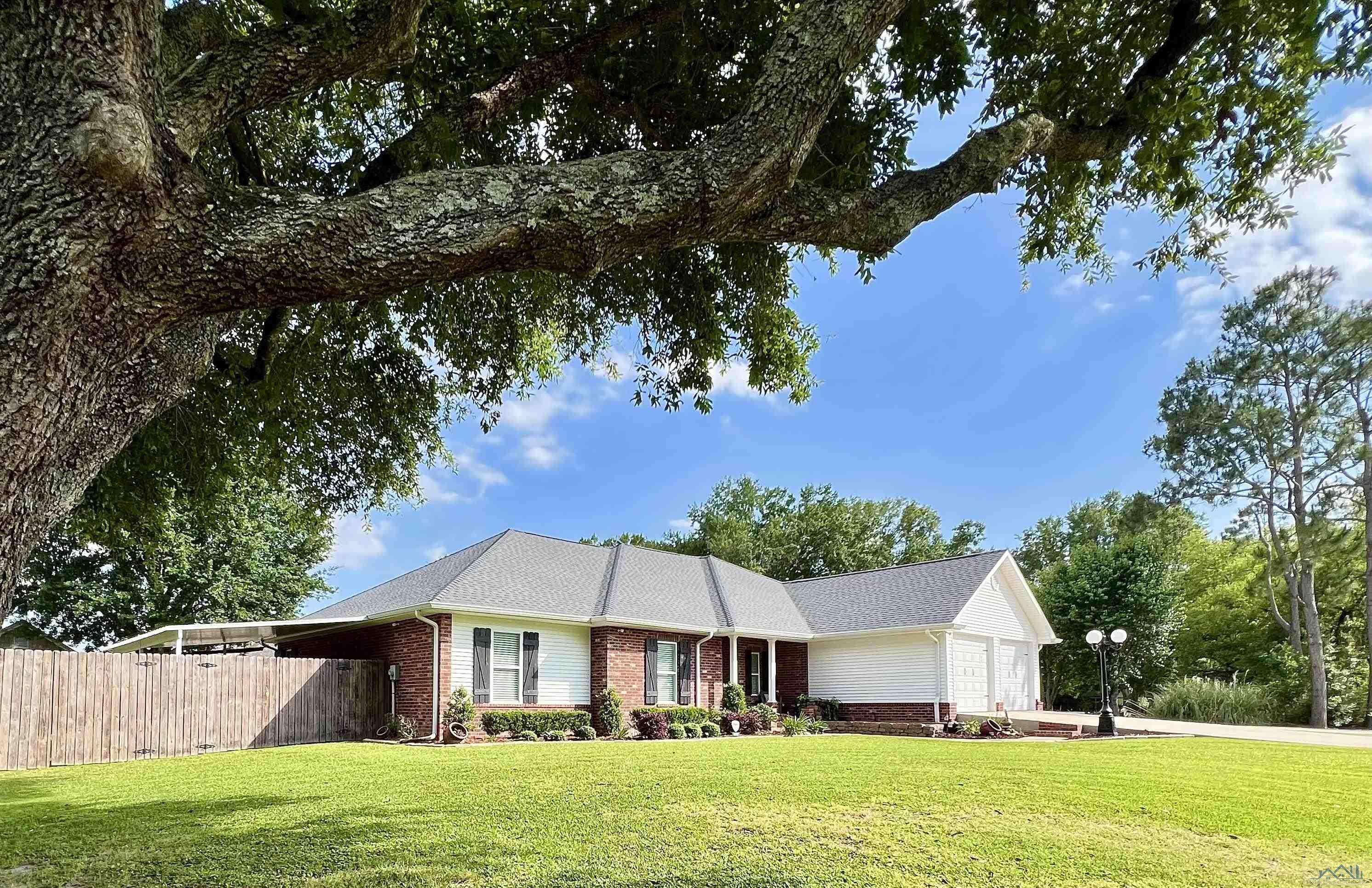 Raceland, LA 70394,435 Sycamore St