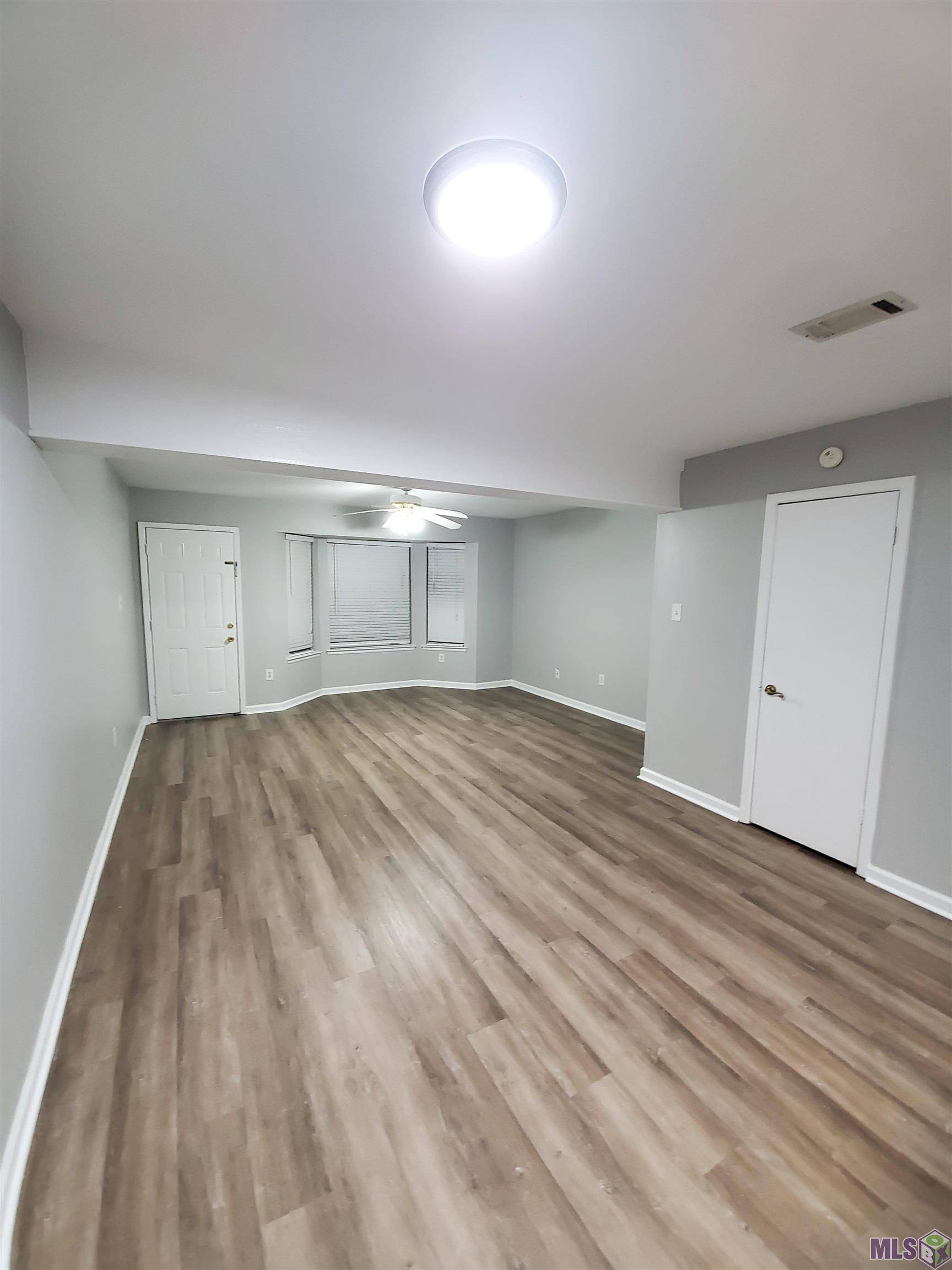 Zachary, LA 70791,820 Meadow Glen Ave ##D