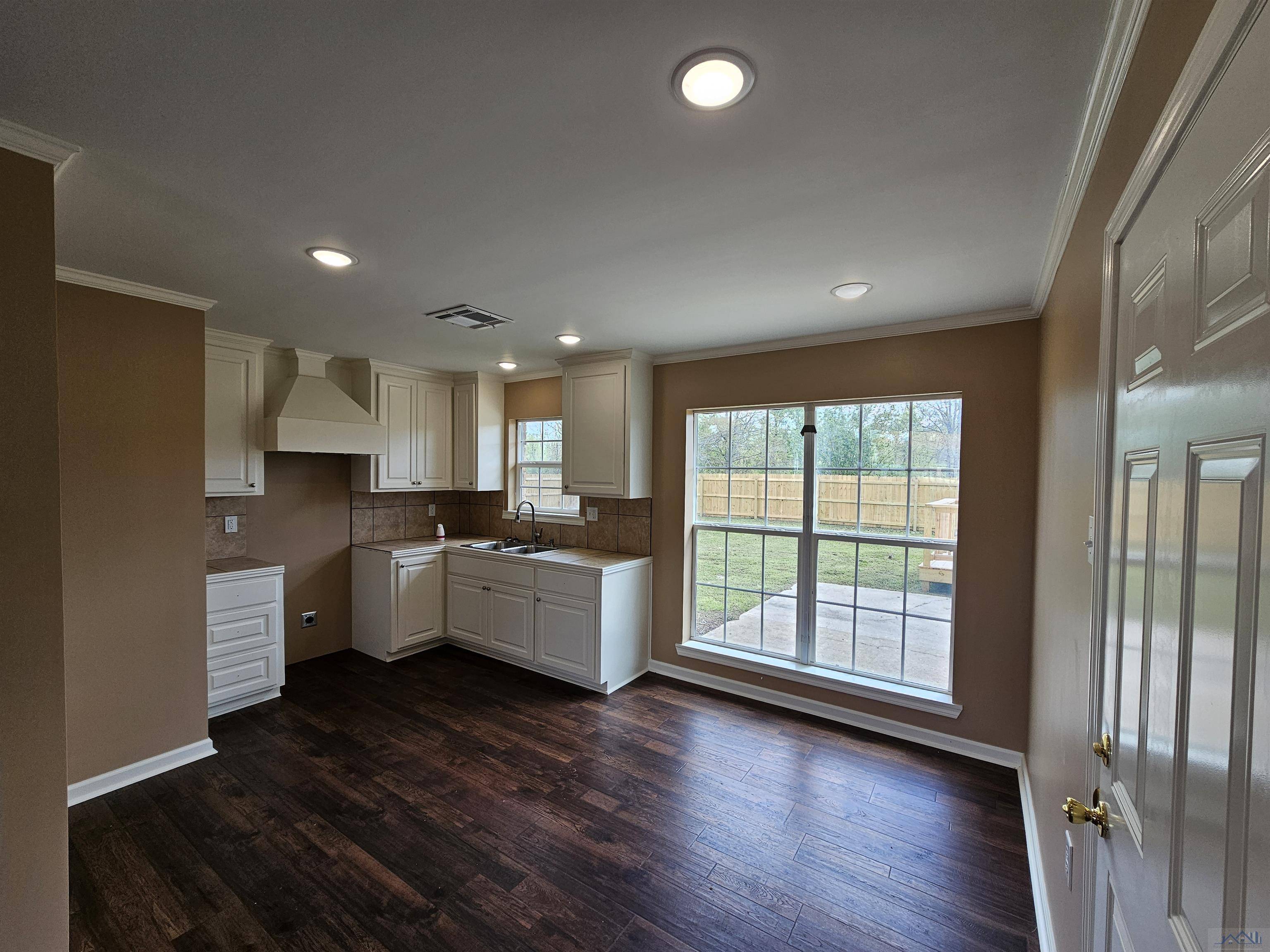 Houma, LA 70363,3664 Lou Lane
