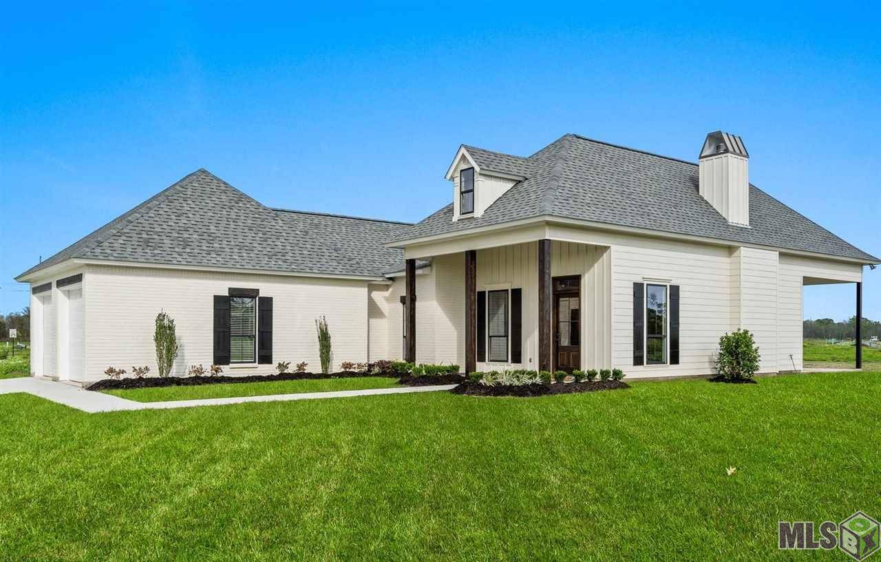 Darrow, LA 70725,5160 Black River Rd