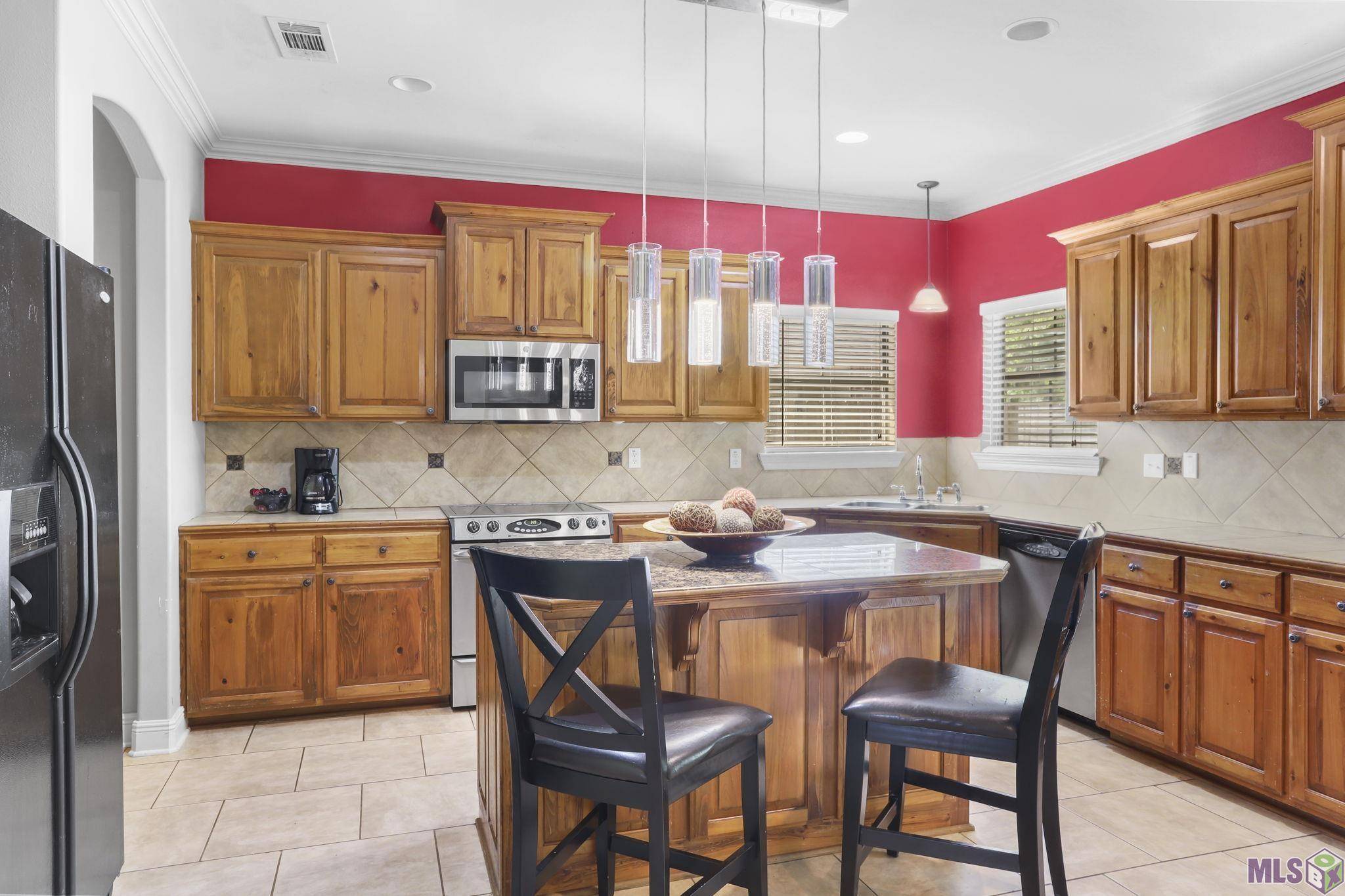 Gonzales, LA 70737,14493 Lake Meadows Ct