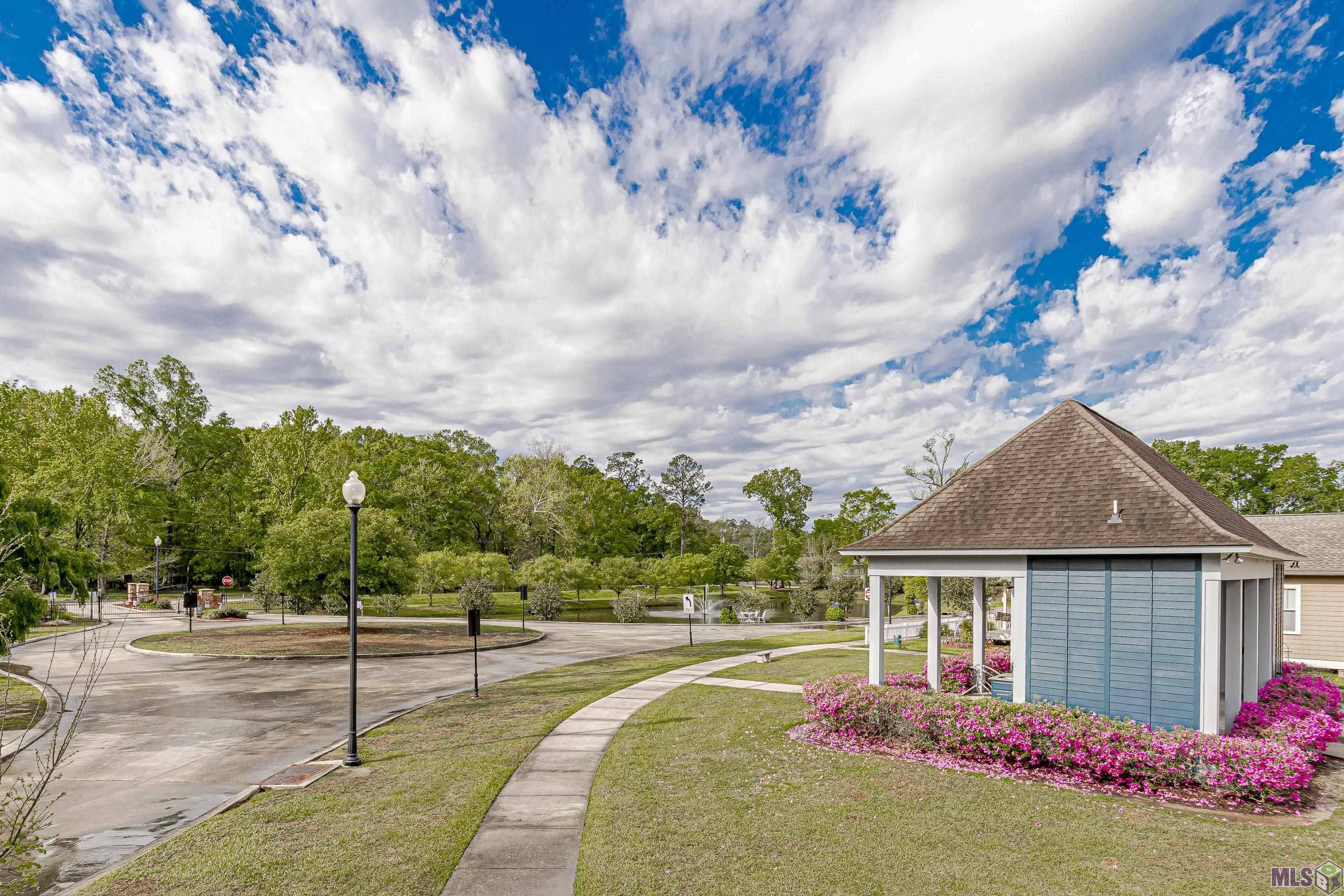 Greenwell Springs, LA 70739,10269 Mccaa Landing Dr