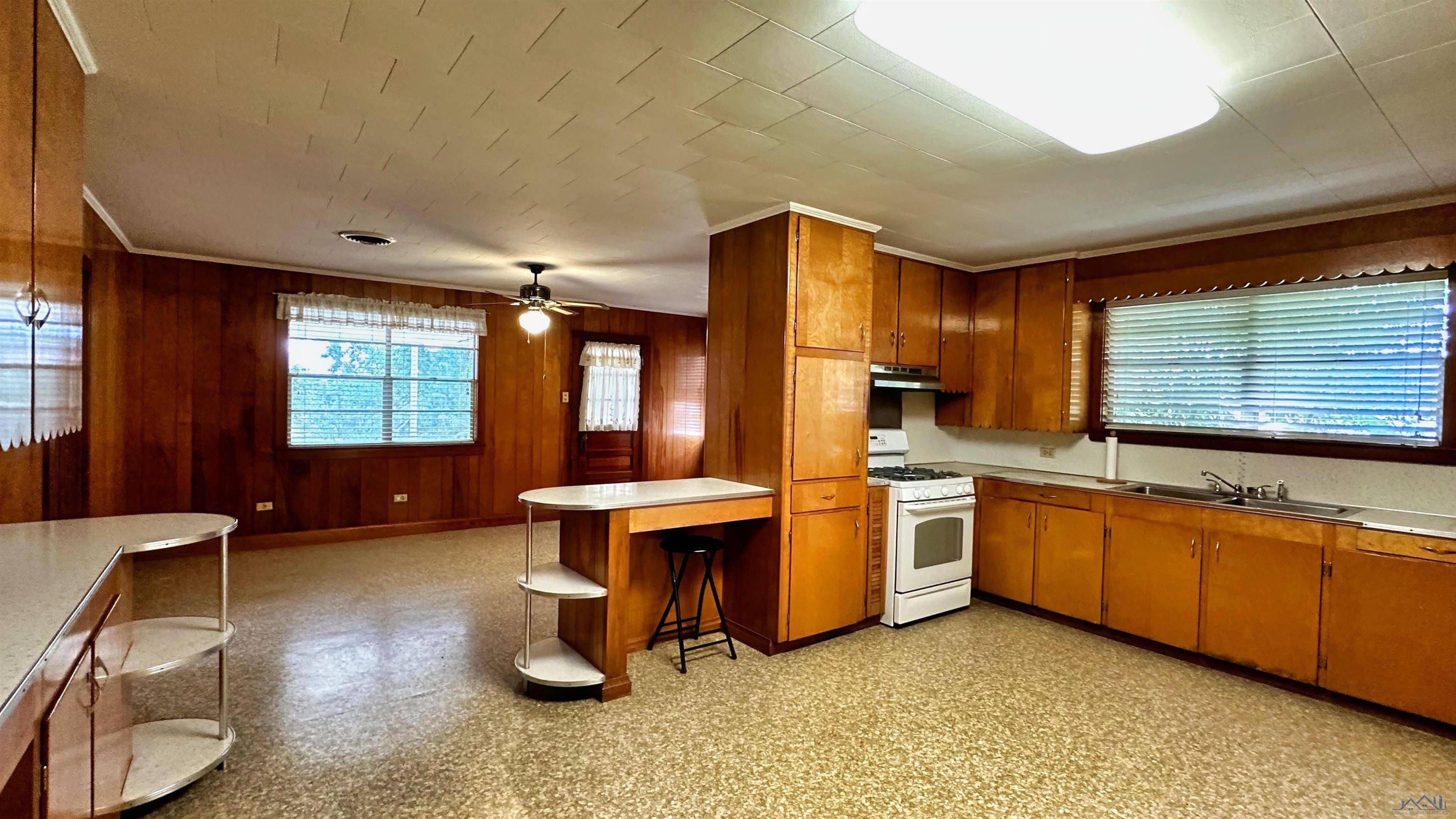 Thibodaux, LA 70301,1312 Highway 1