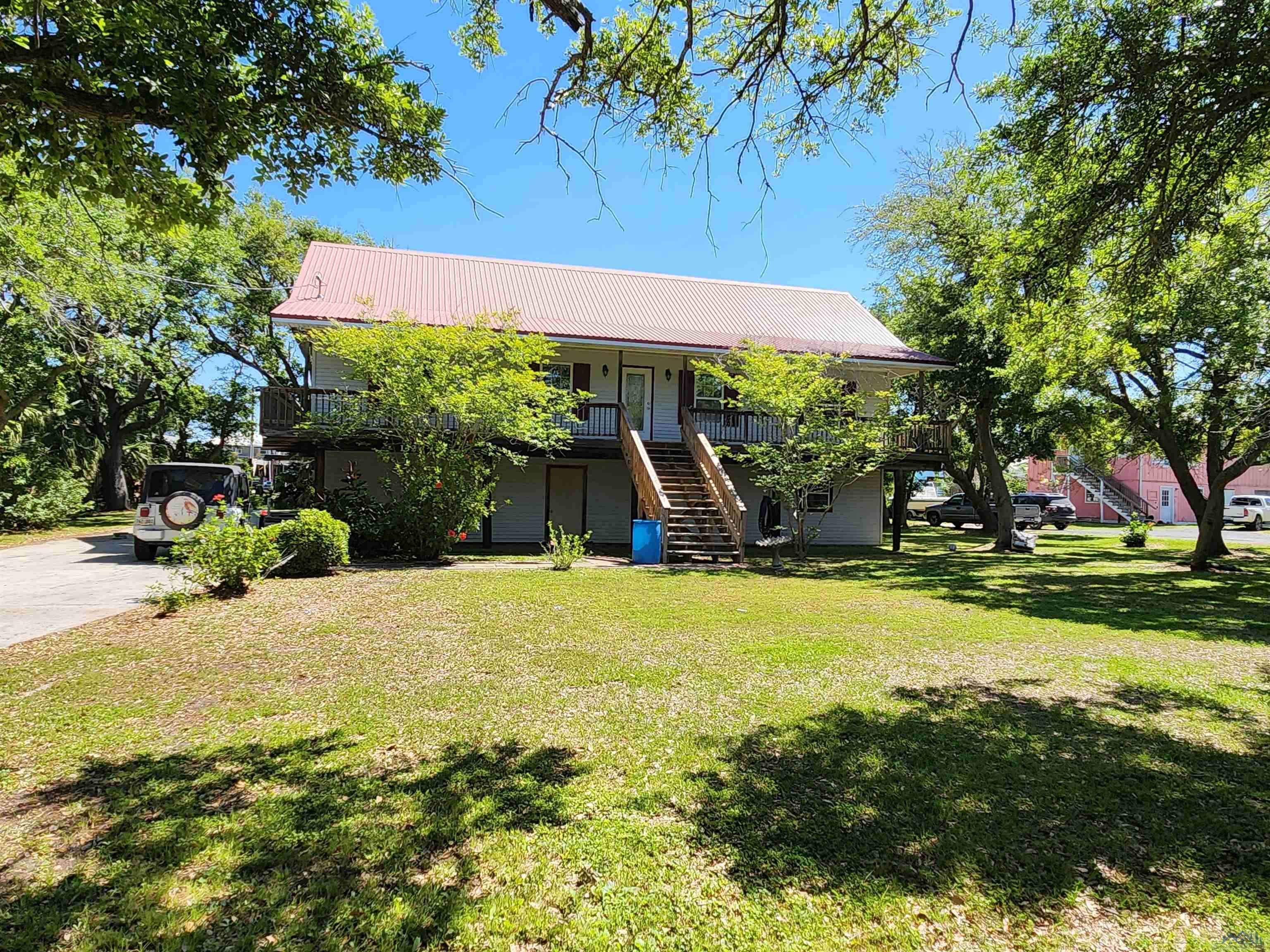 Grand Isle, LA 70358,132 Smith Ln