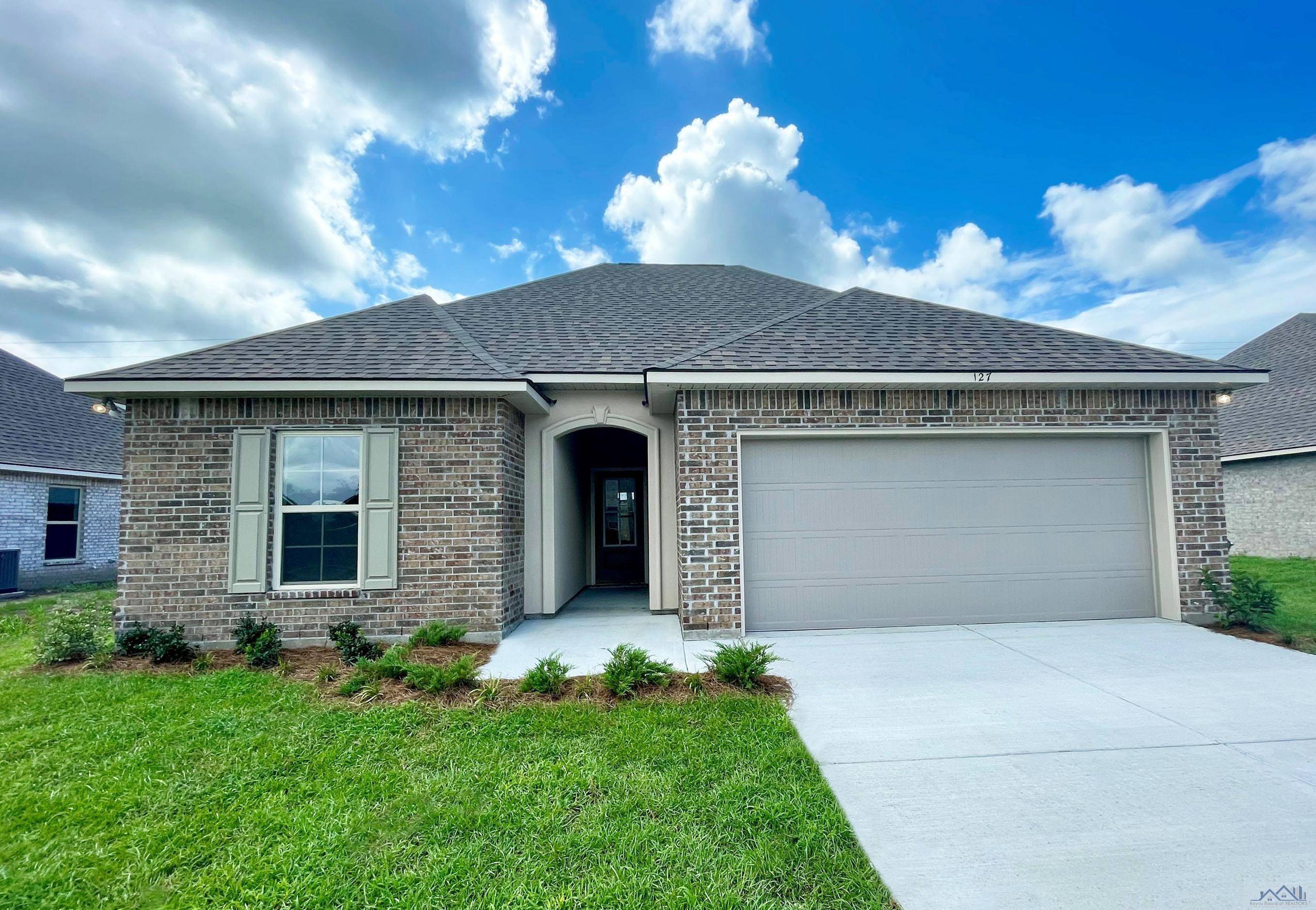 Houma, LA 70364,127 Horis Drive