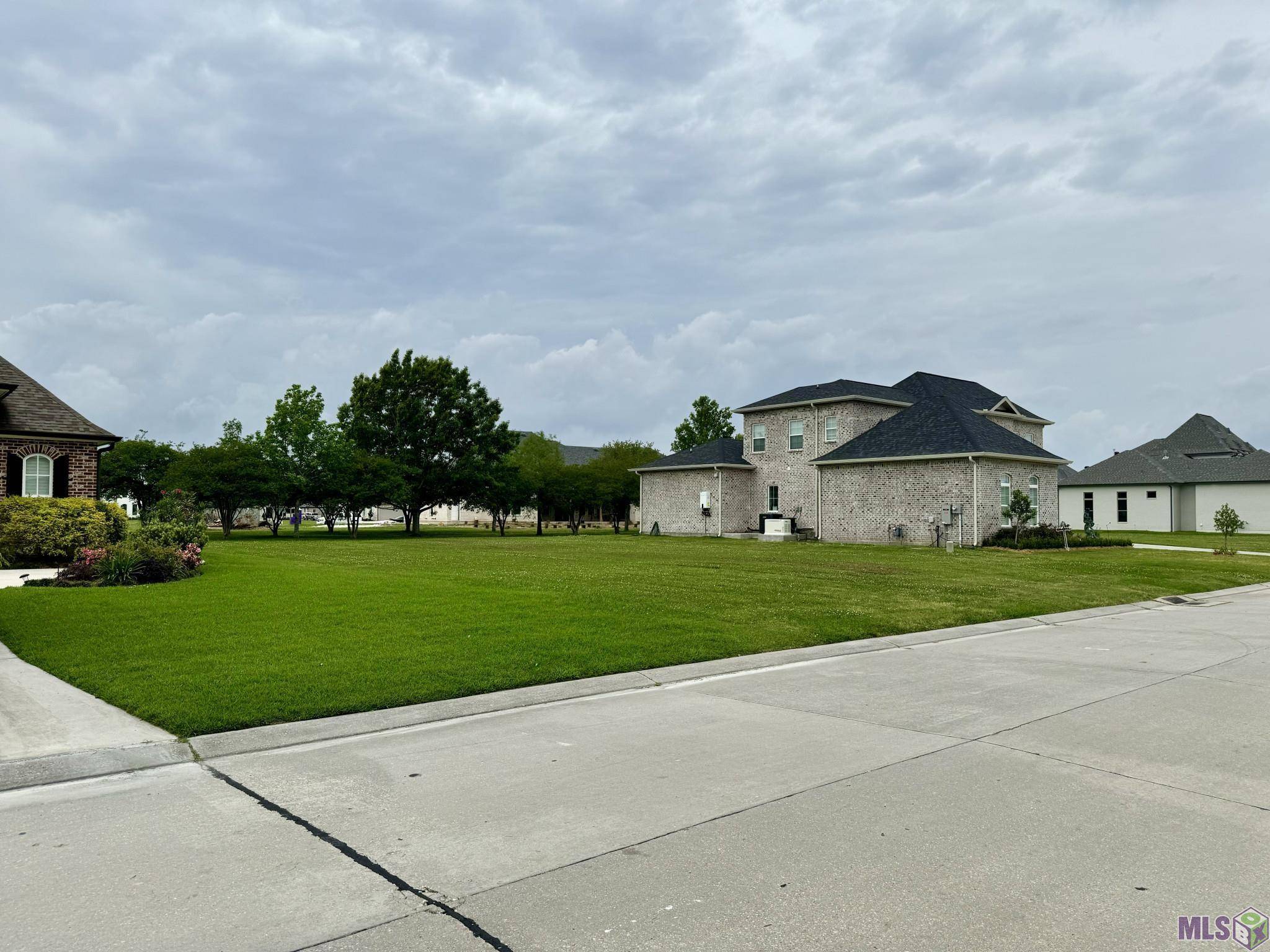 Kenner, LA 70065,126 Dogwood Dr