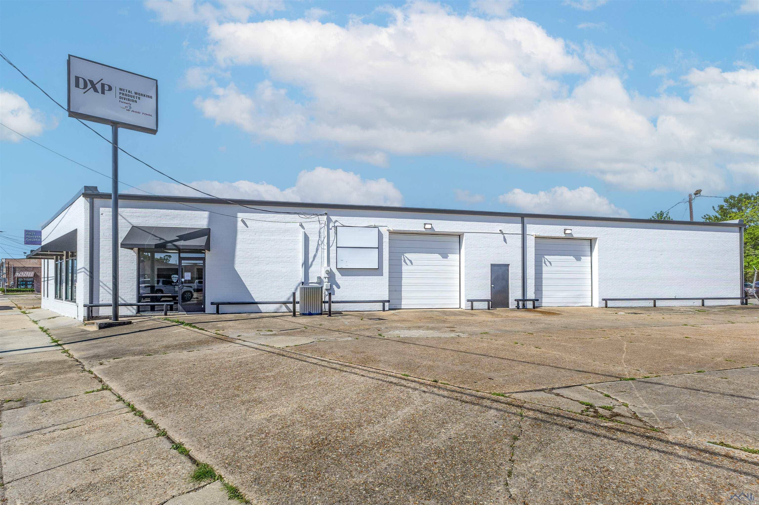 Houma, LA 70360,1218 Barrow St
