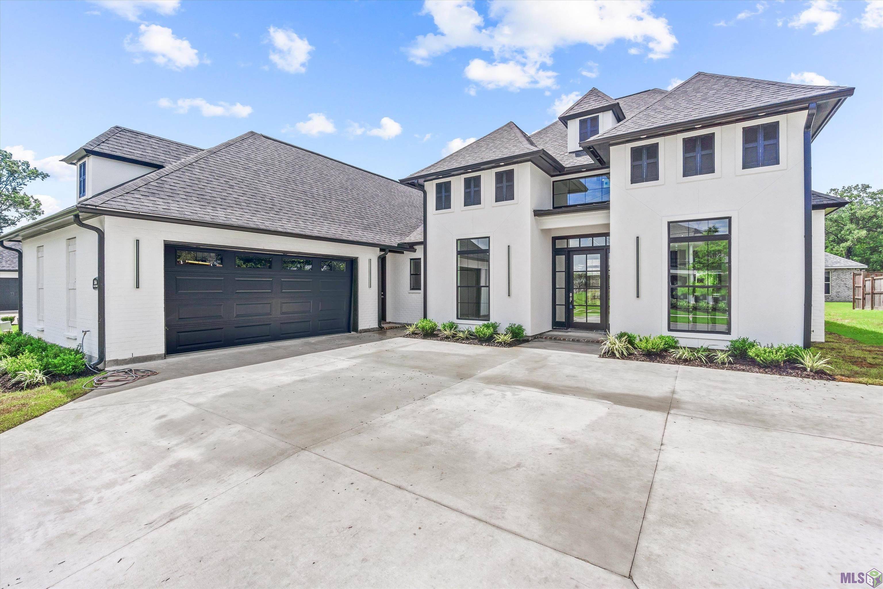 Zachary, LA 70791,1866 Royal Troon Ct