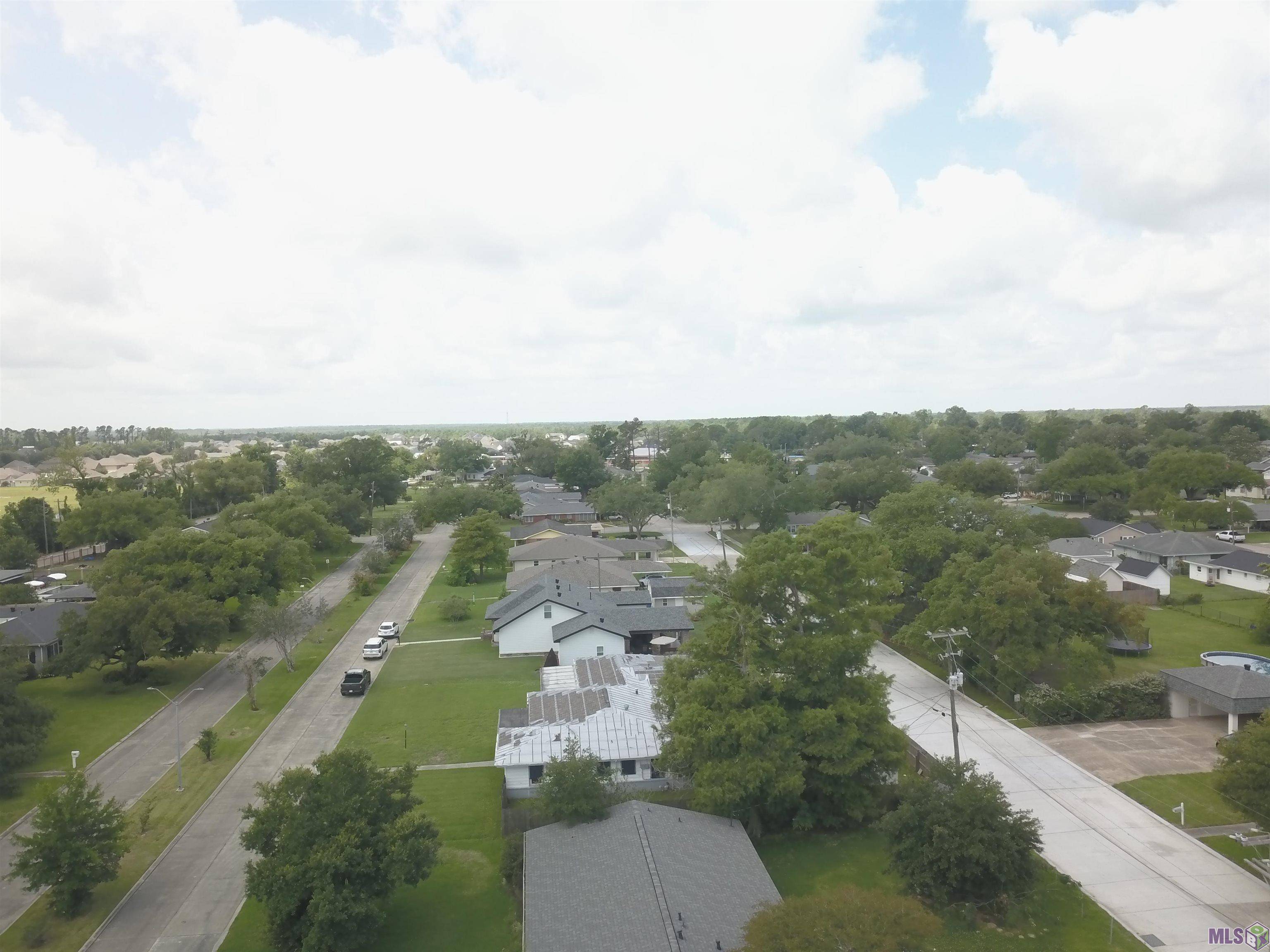 Houma, LA 70360,401 Barrios