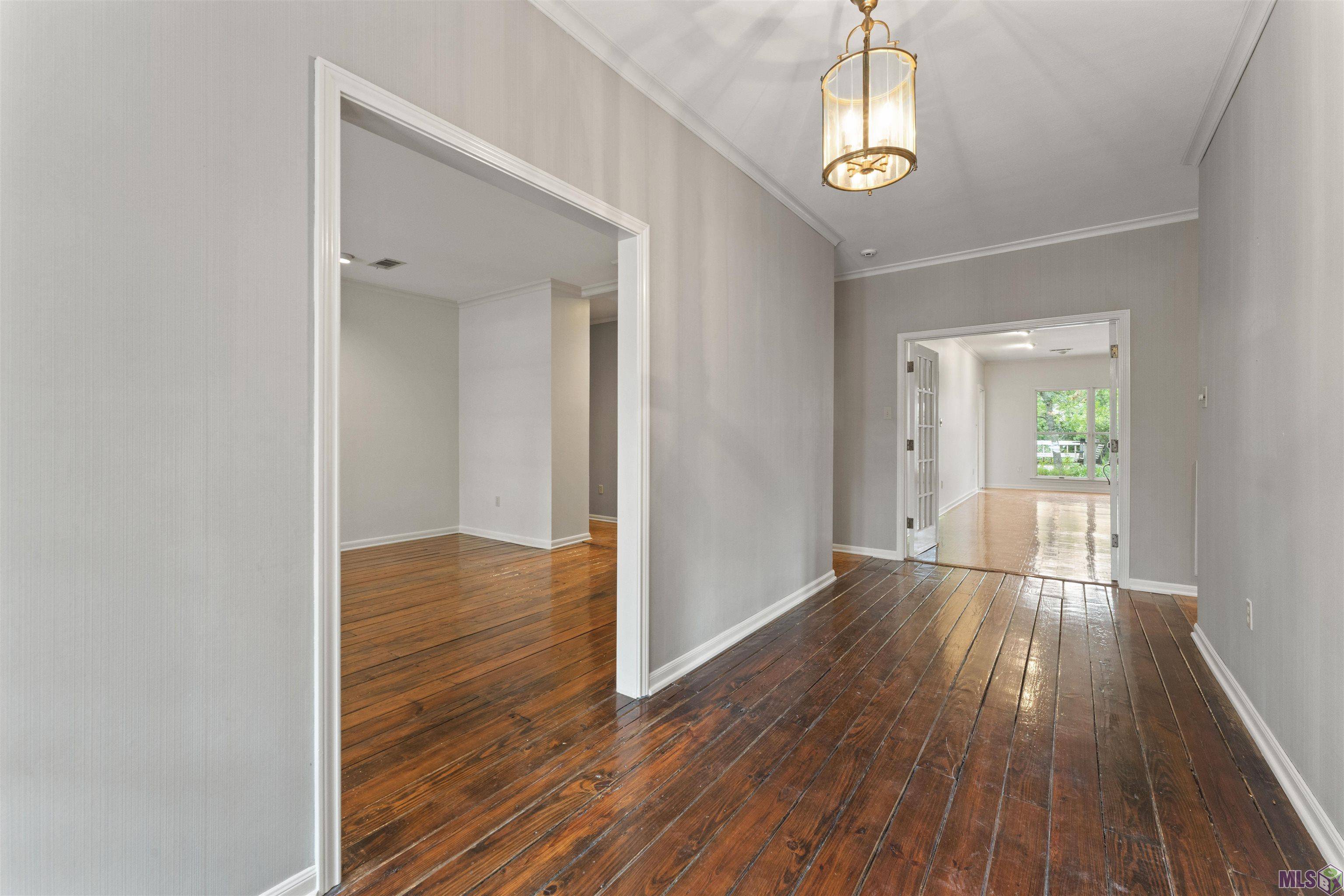 Baton Rouge, LA 70809,8753 W Fairway Dr