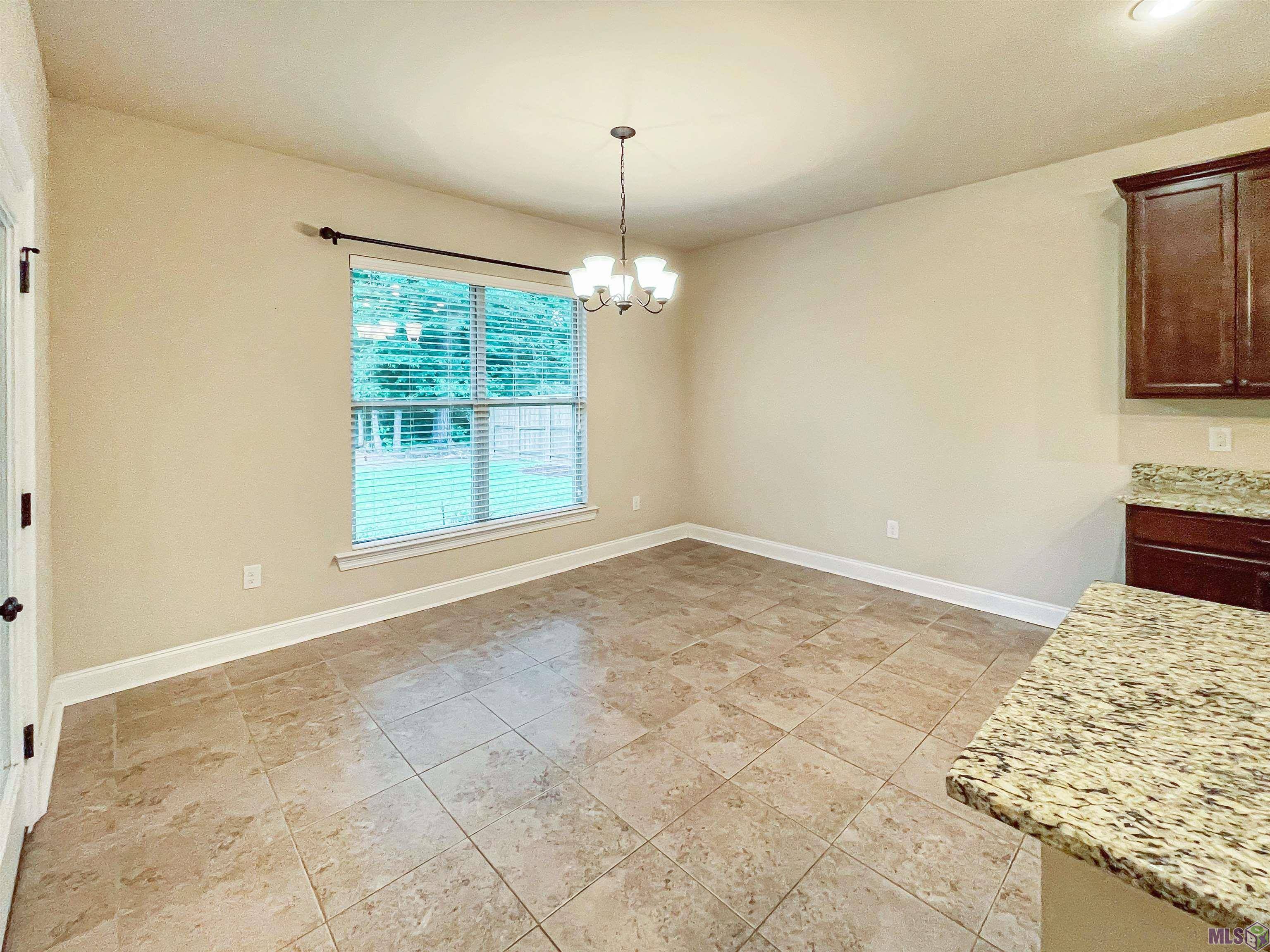 Ponchatoula, LA 70454,714 Red Pine Dr