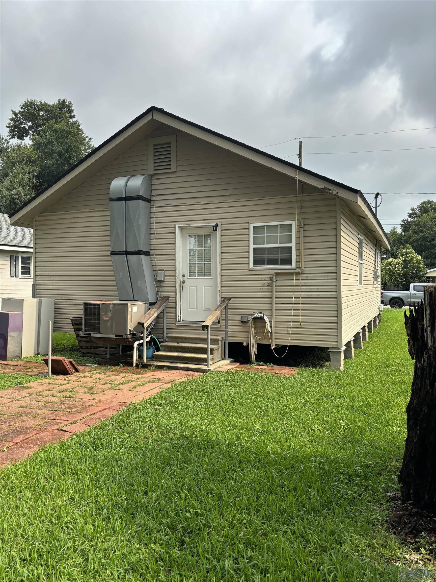 Houma, LA 70360,1128 Schley St