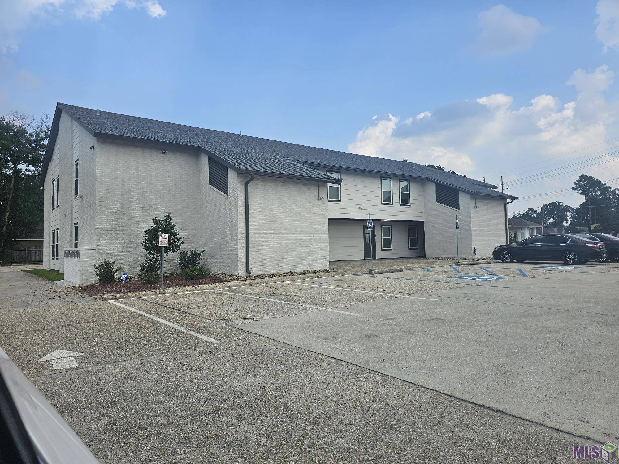 Baton Rouge, LA 70817,5917 Jones Creek Rd