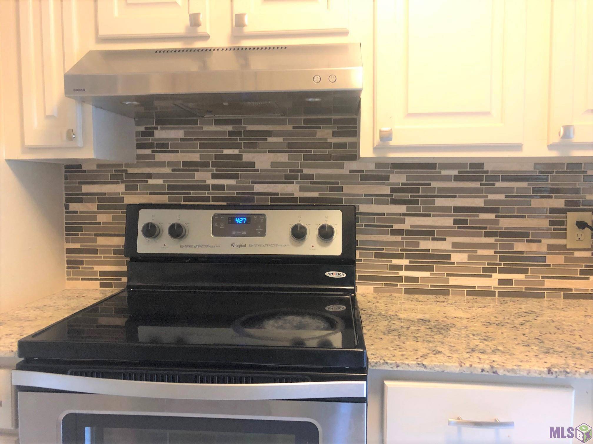Baton Rouge, LA 70808,1755 College Dr ##215