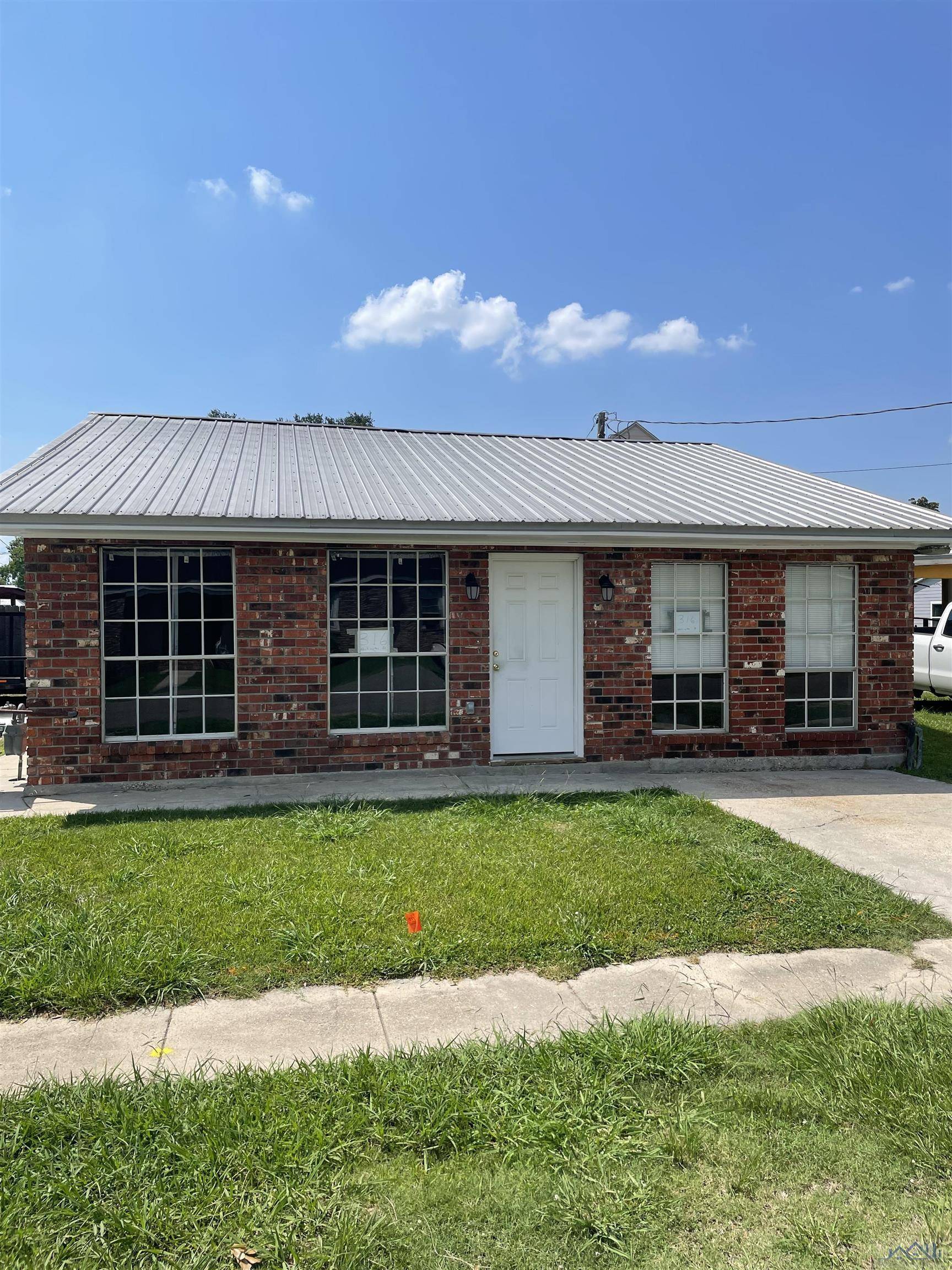 Napoleonville, LA 70390,316 Washington St