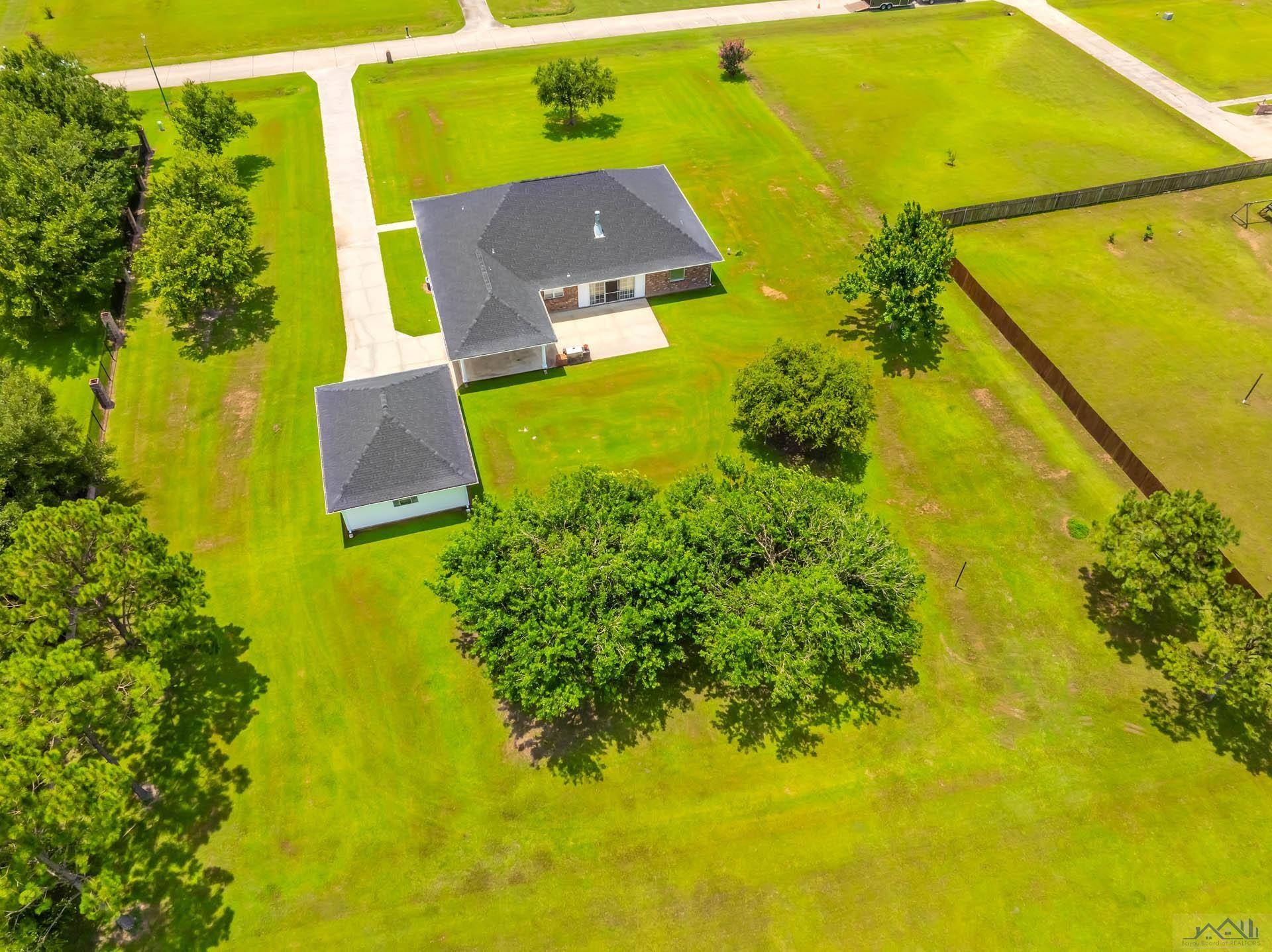 Schriever, LA 70395,228 Destrahan Drive