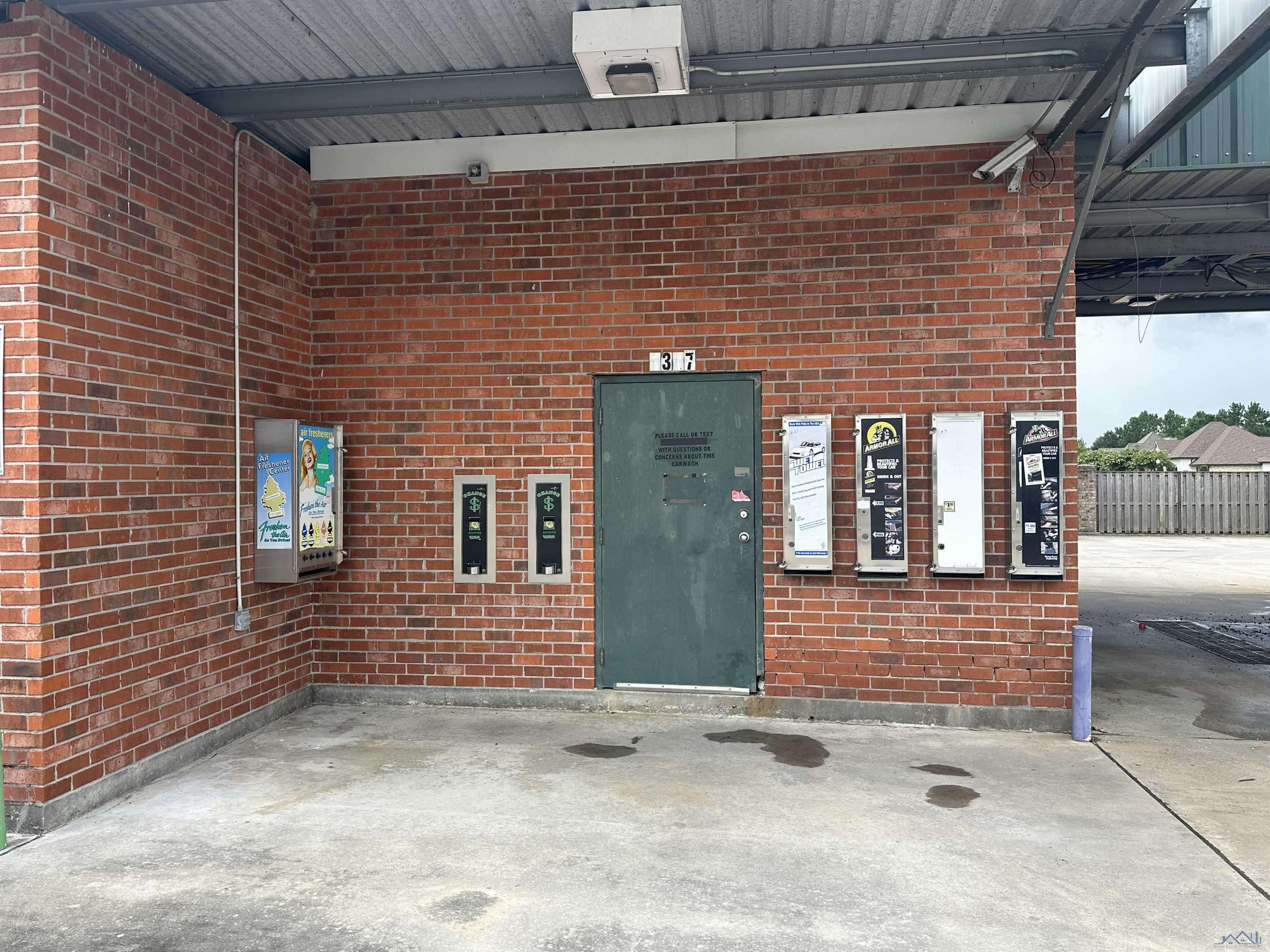 Houma, LA 70360,1317 Savanne Road