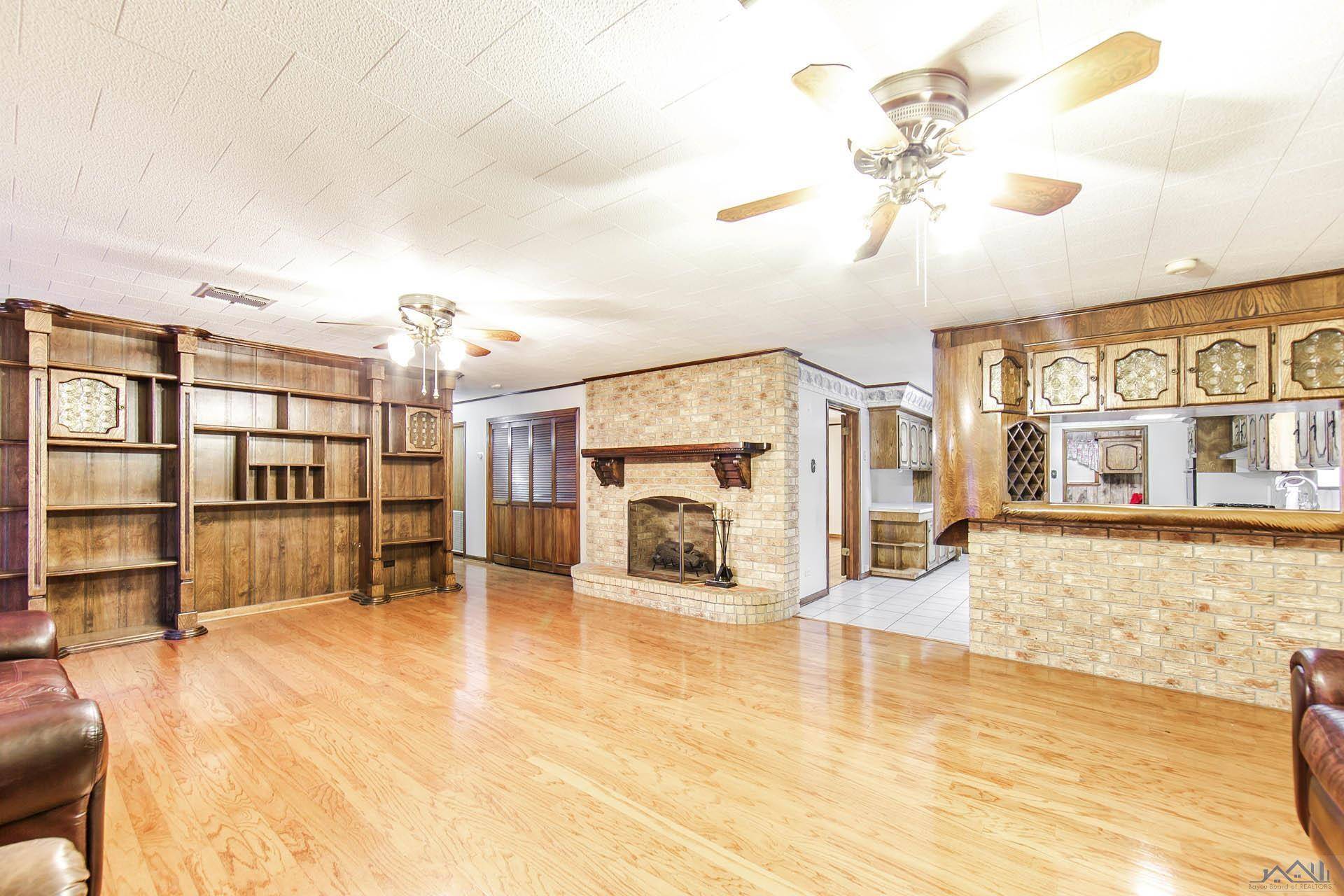 Houma, LA 70363,10548 East Park Ave