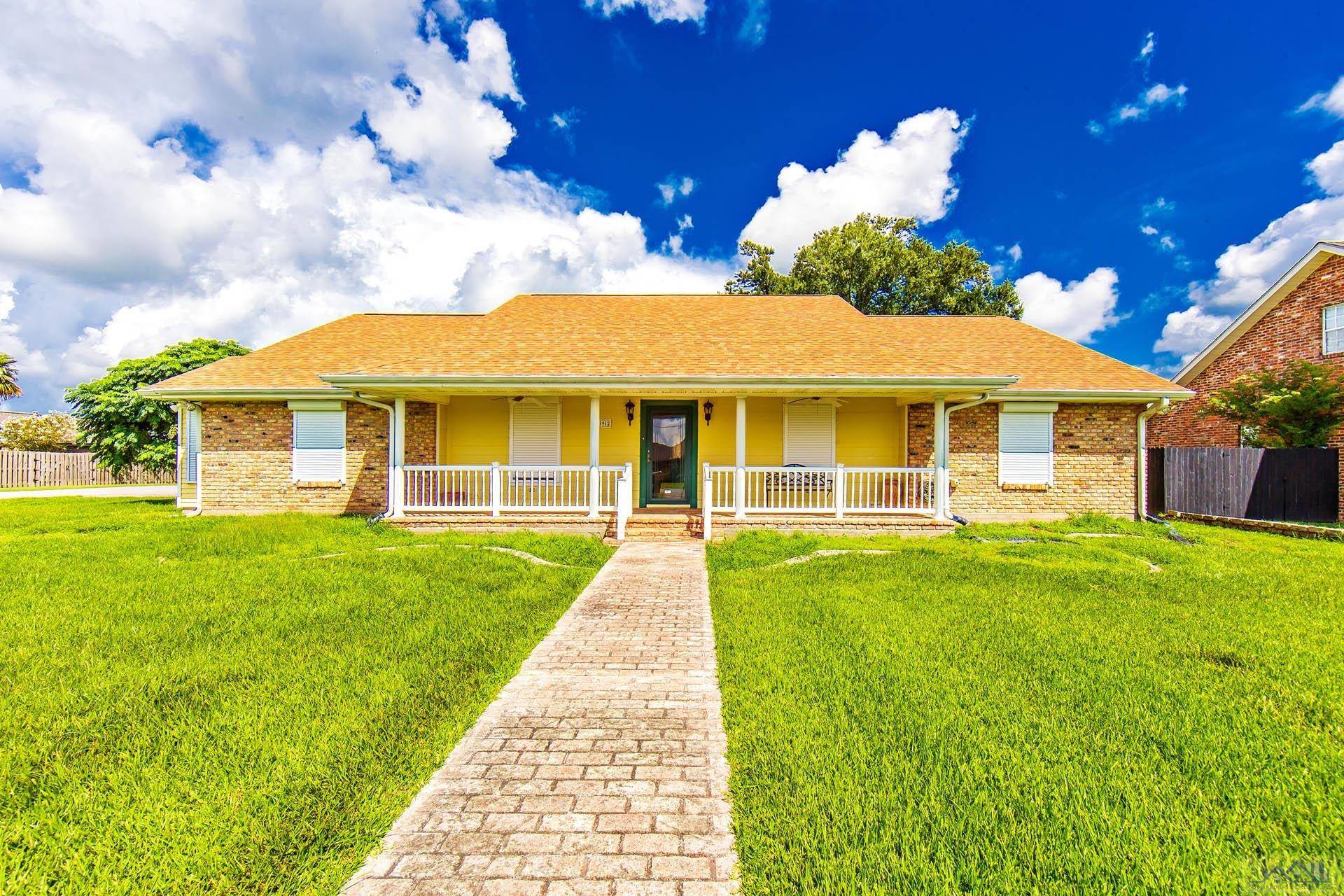 Raceland, LA 70394,292 Sycamore St