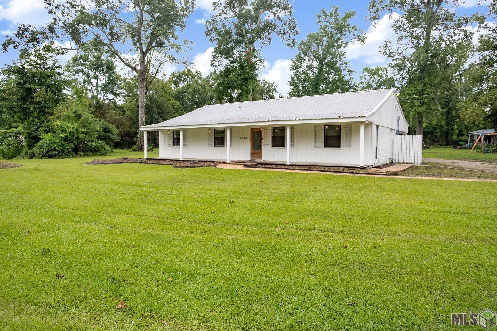 Saint George, LA 70809,9010 Gail Dr