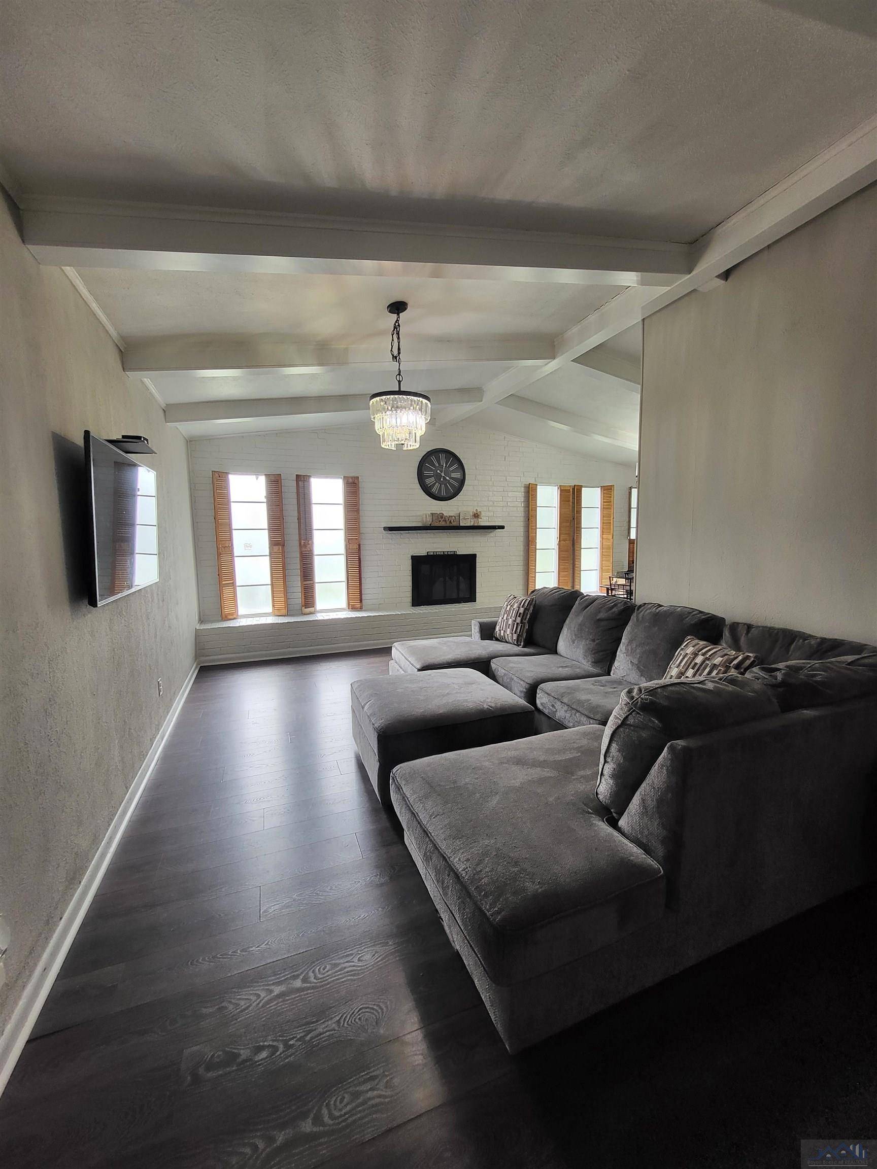 Alexandria, LA 71302,6327 Joyce St