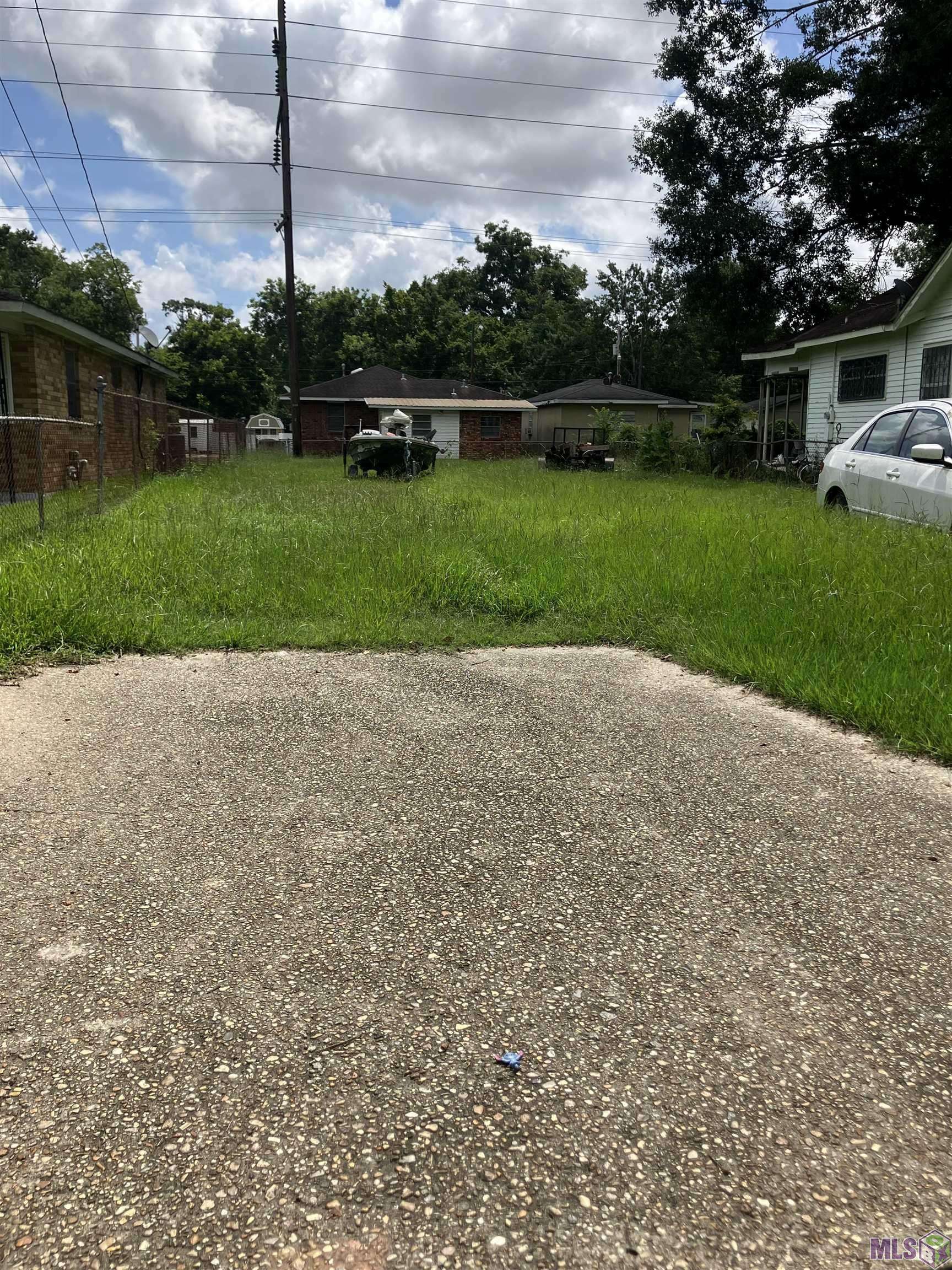 Baton Rouge, LA 70802,1056 Columbus Dunn Dr