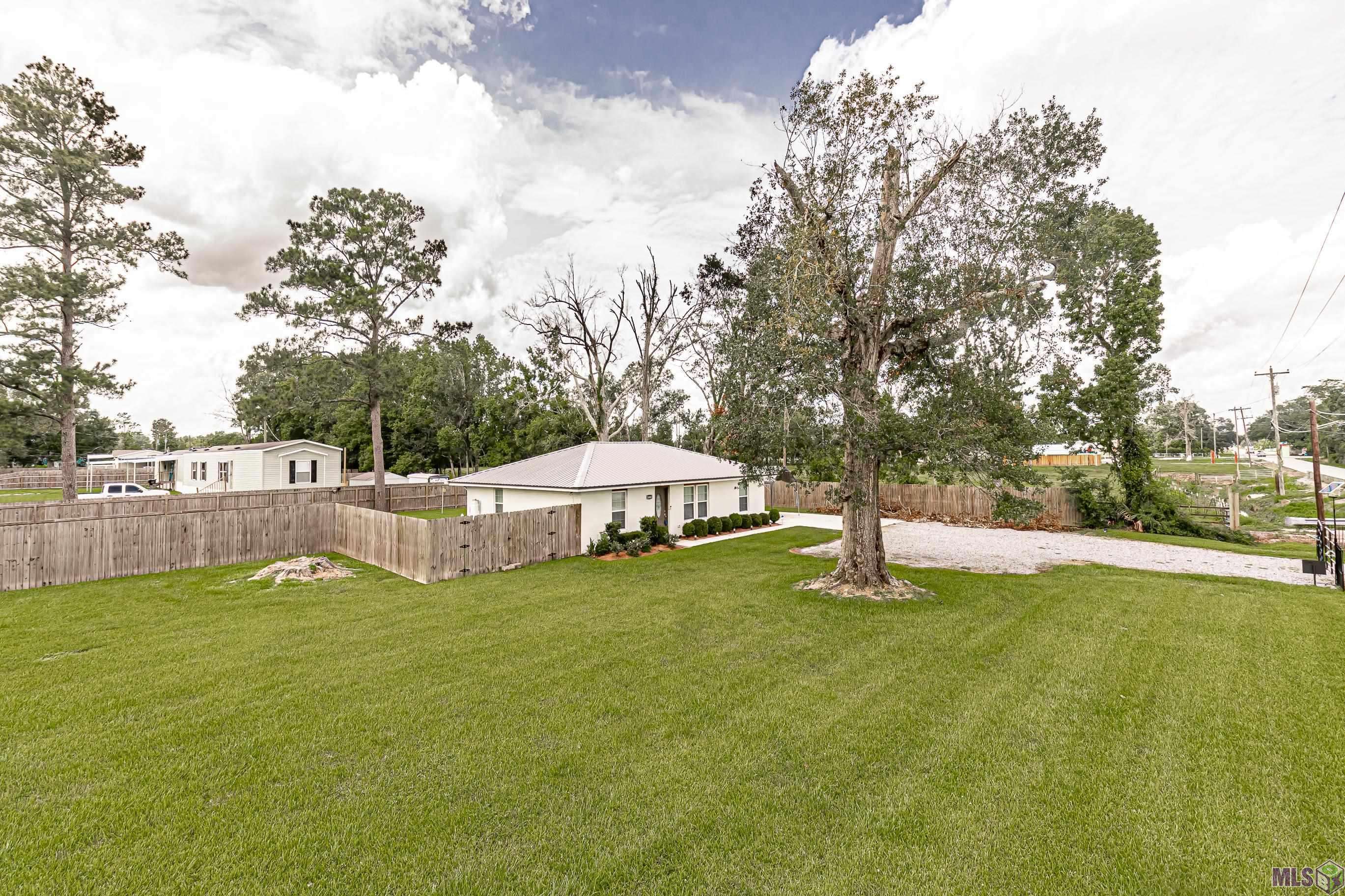 Prairieville, LA 70769,16463 Joe Sevario Rd