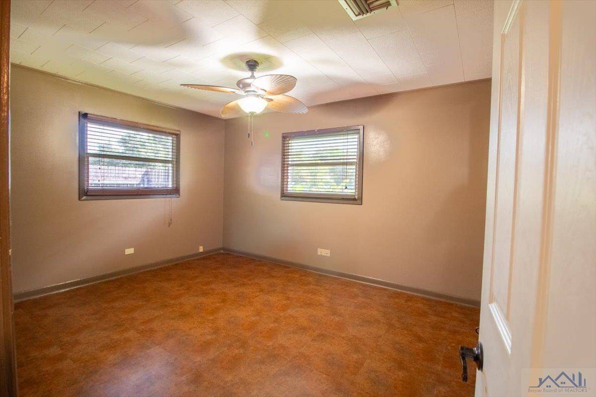 Berwick, LA 70342,702 Boudreaux St