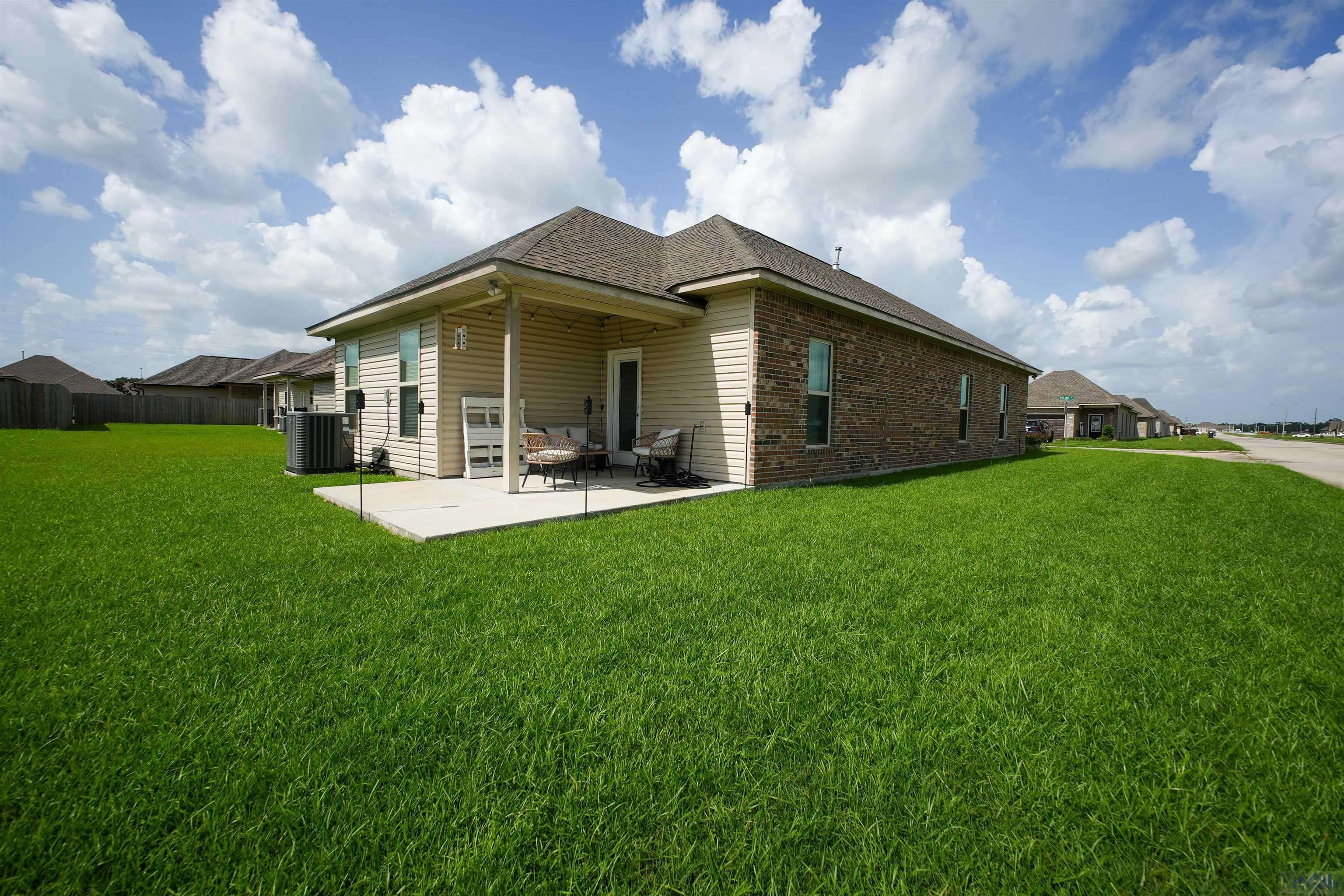 Houma, LA 70364,4792 Celine Drive