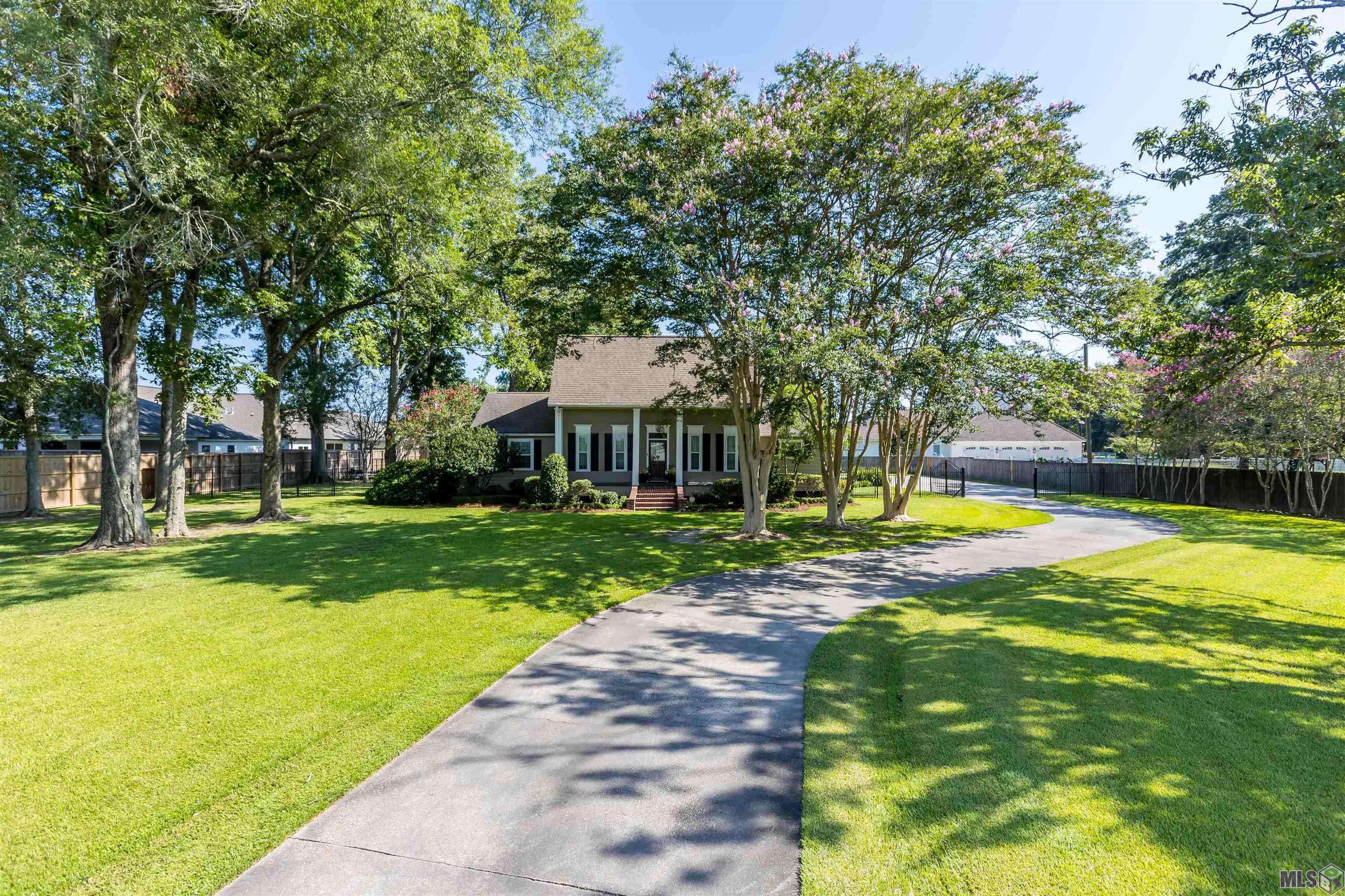Baton Rouge, LA 70817,19081 Hoo Shoo Too Rd