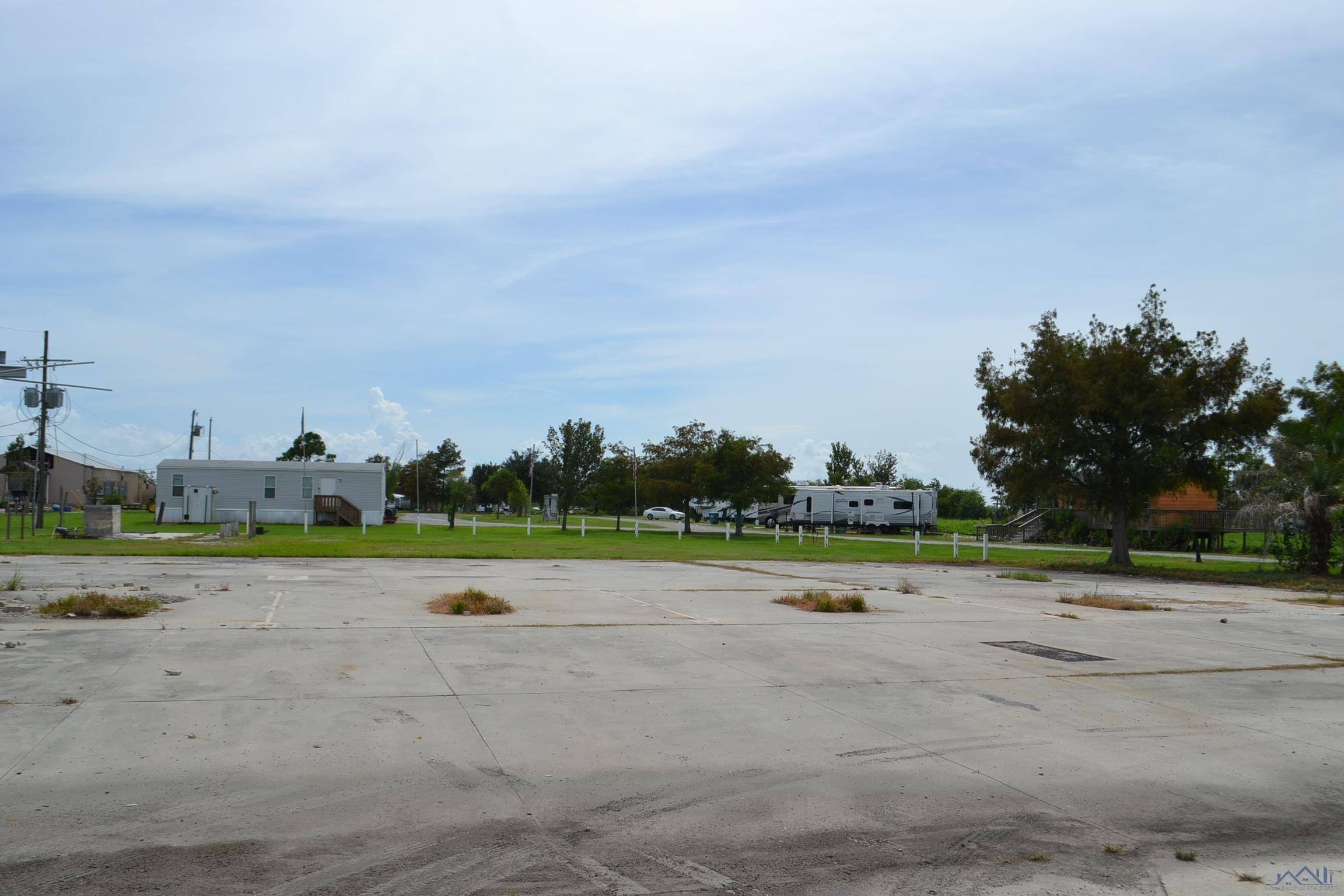 Galliano, LA 70354,18076 Highway 3235
