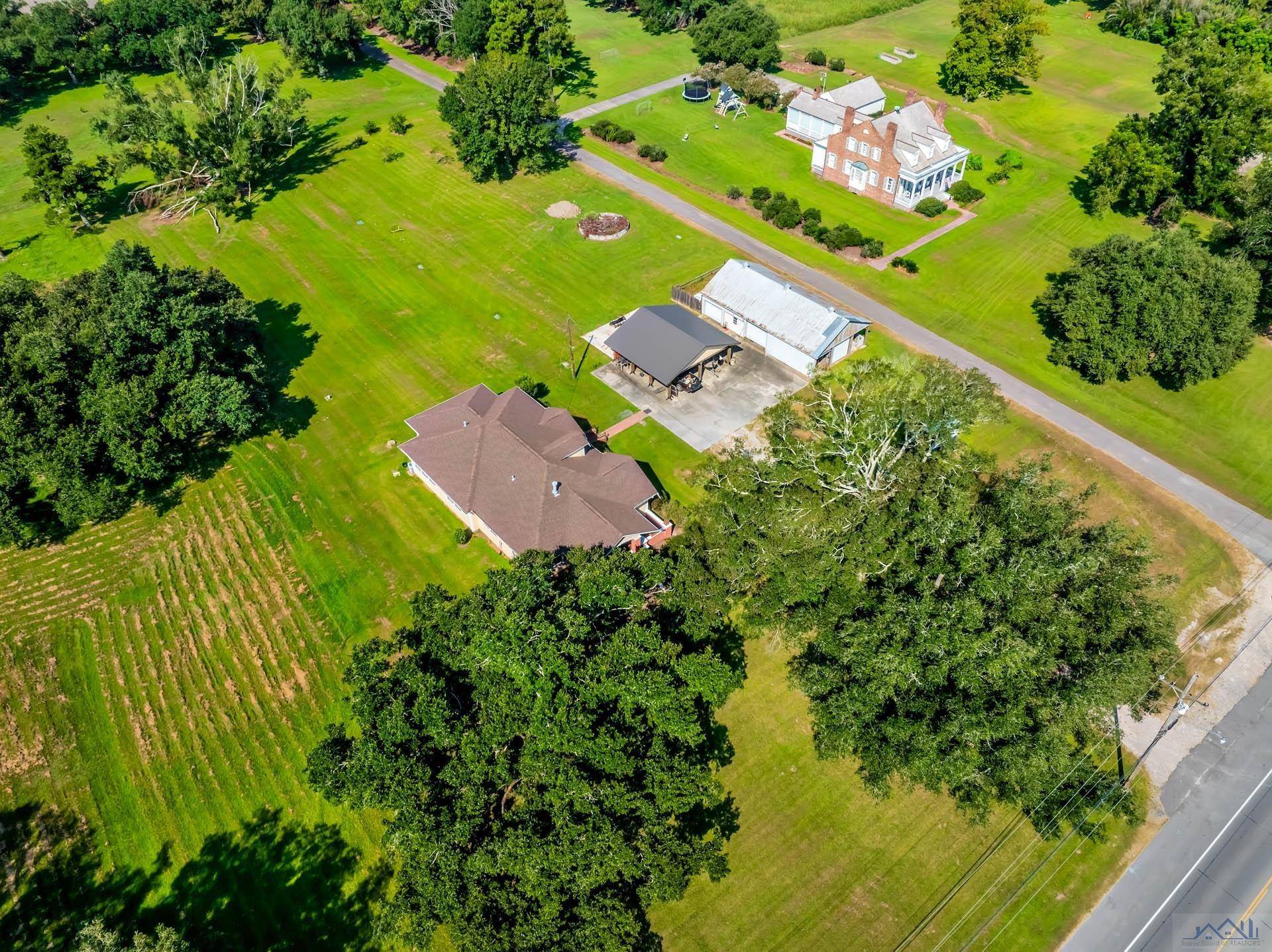 Raceland, LA 70394,4406 Highway 1