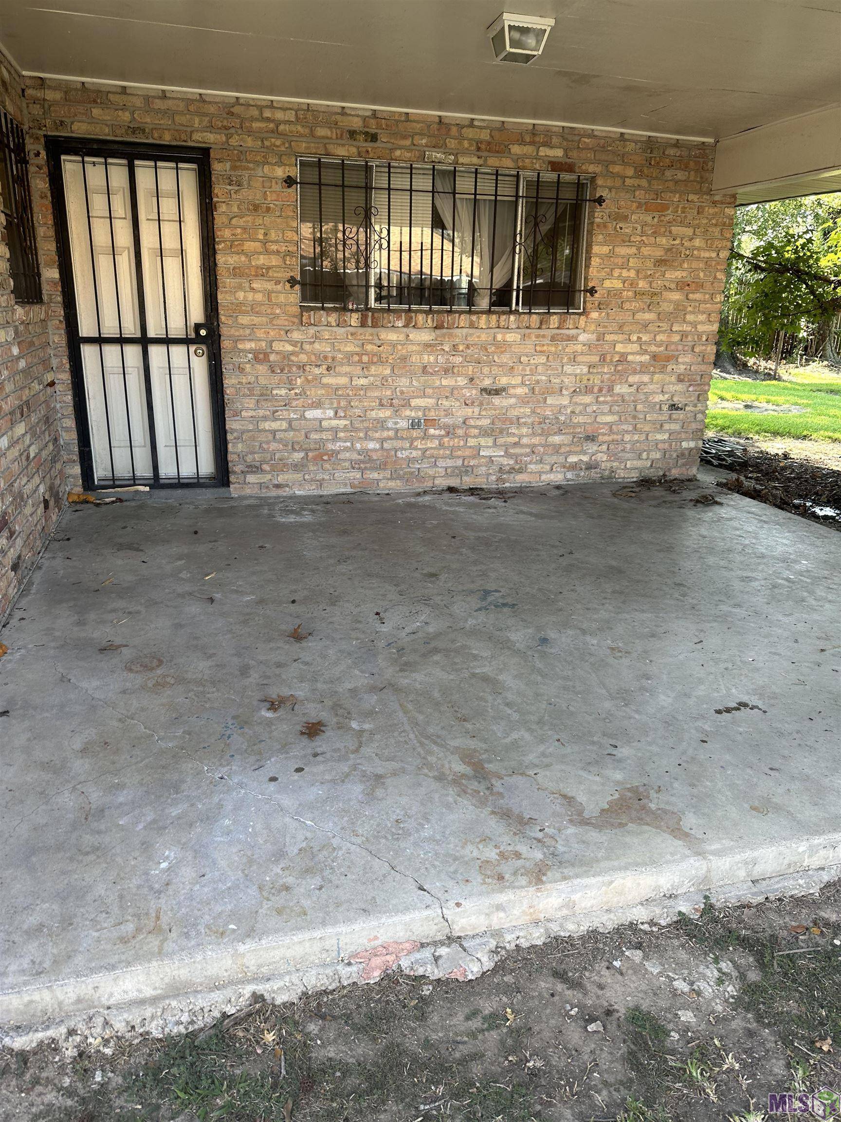 Baton Rouge, LA 70812,6221 Lotus St