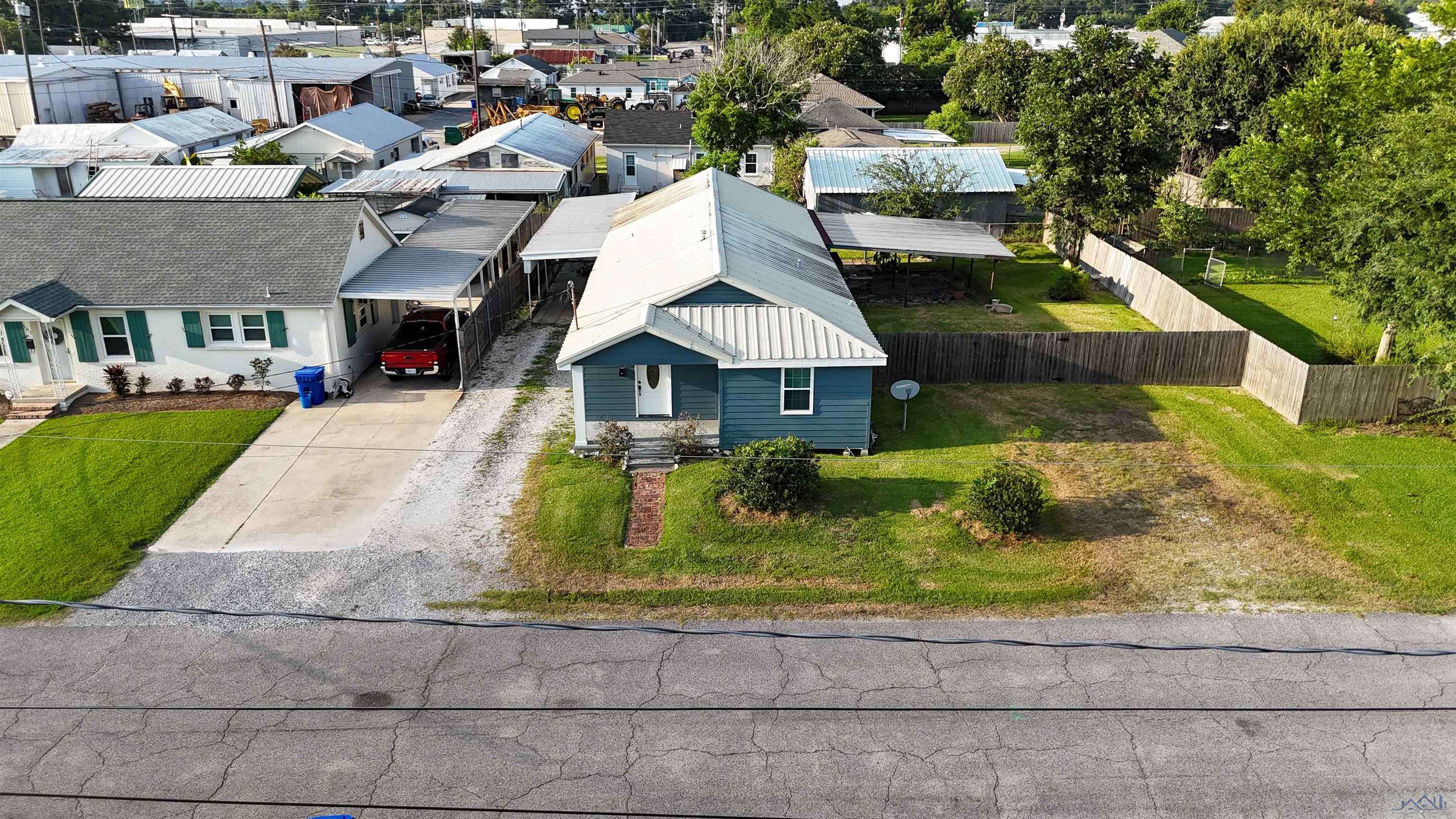 Thibodaux, LA 70301,505 Oak St