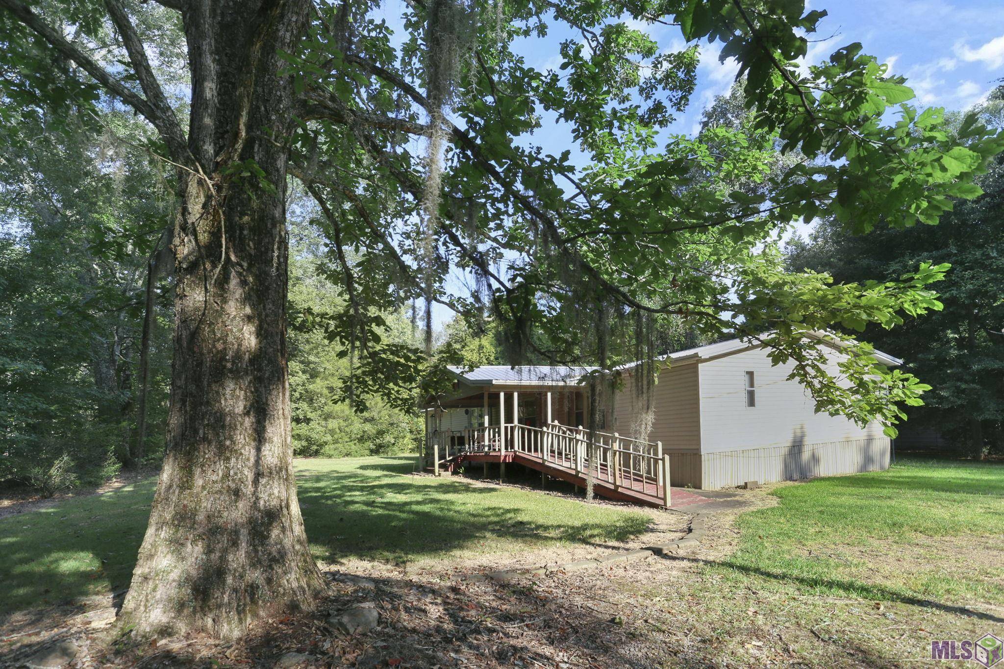 St Francisville, LA 70775,9052 Island Rd