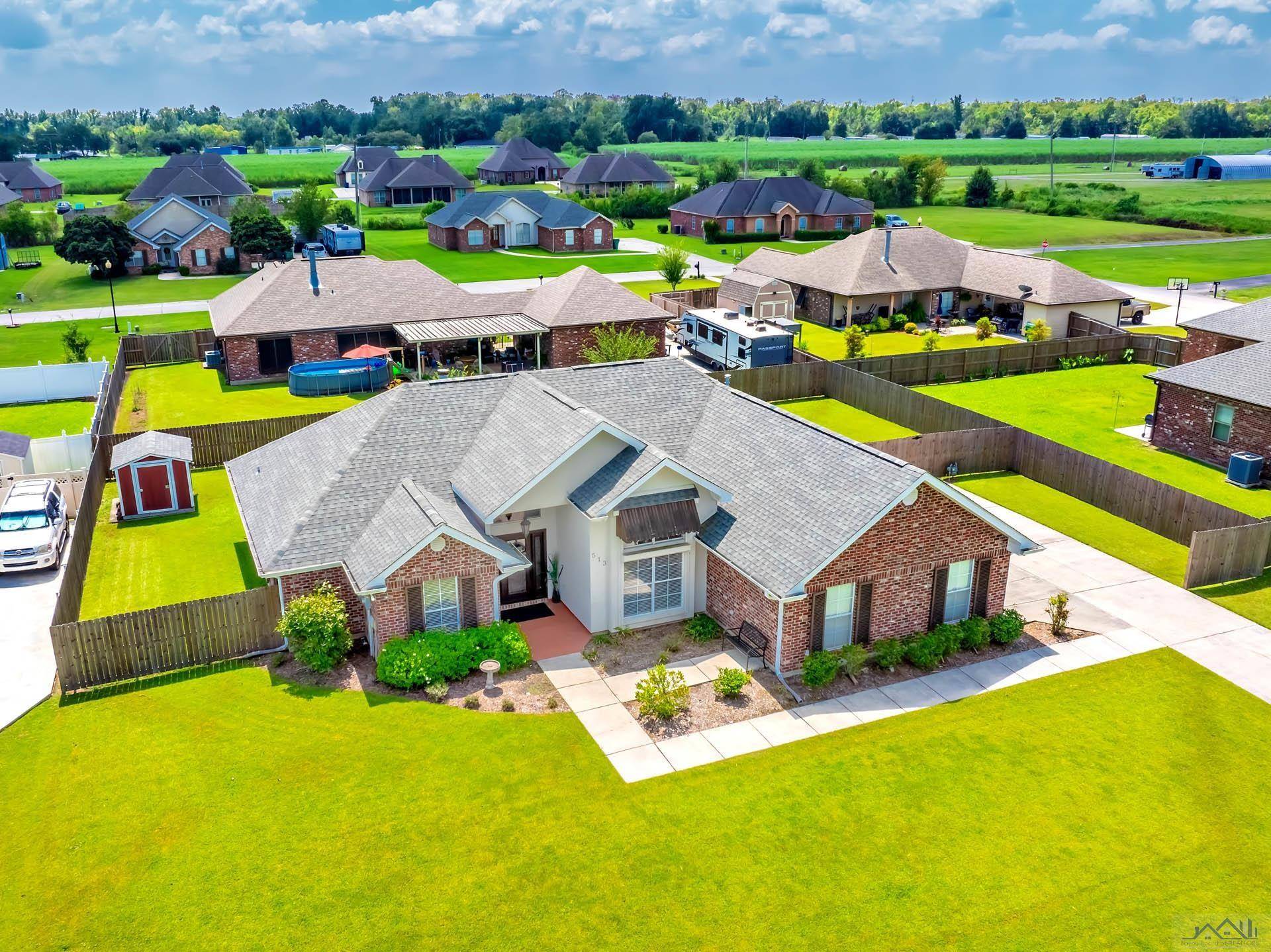 Thibodaux, LA 70301,513 Dax's Place
