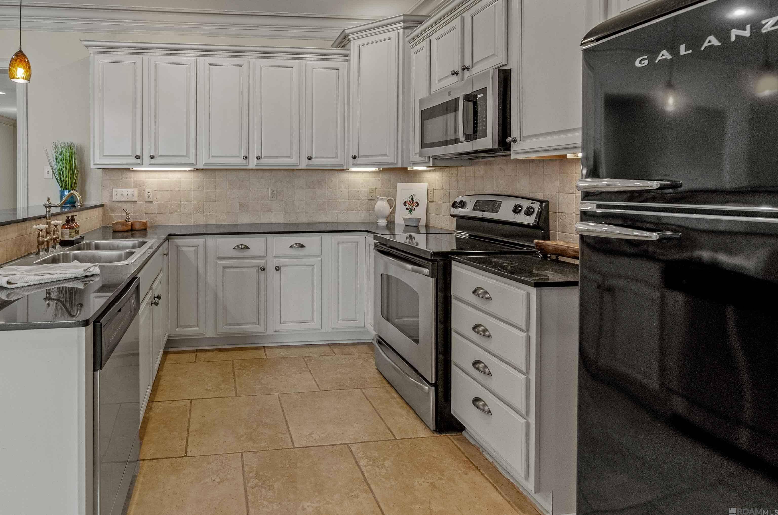 Prairieville, LA 70769,14155 La Hwy 73 ##30