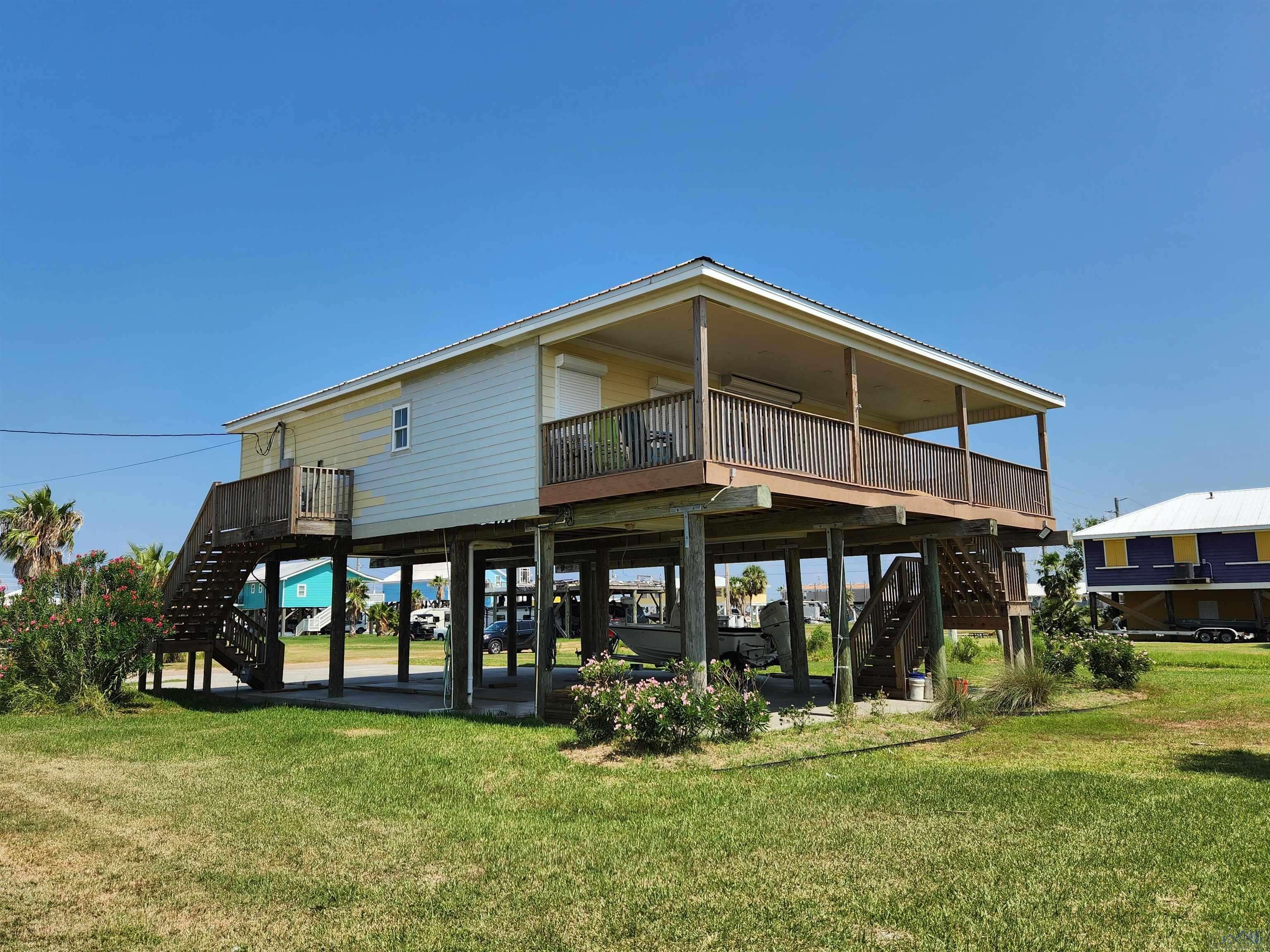 Grand Isle, LA 70358,227 W Central Ave