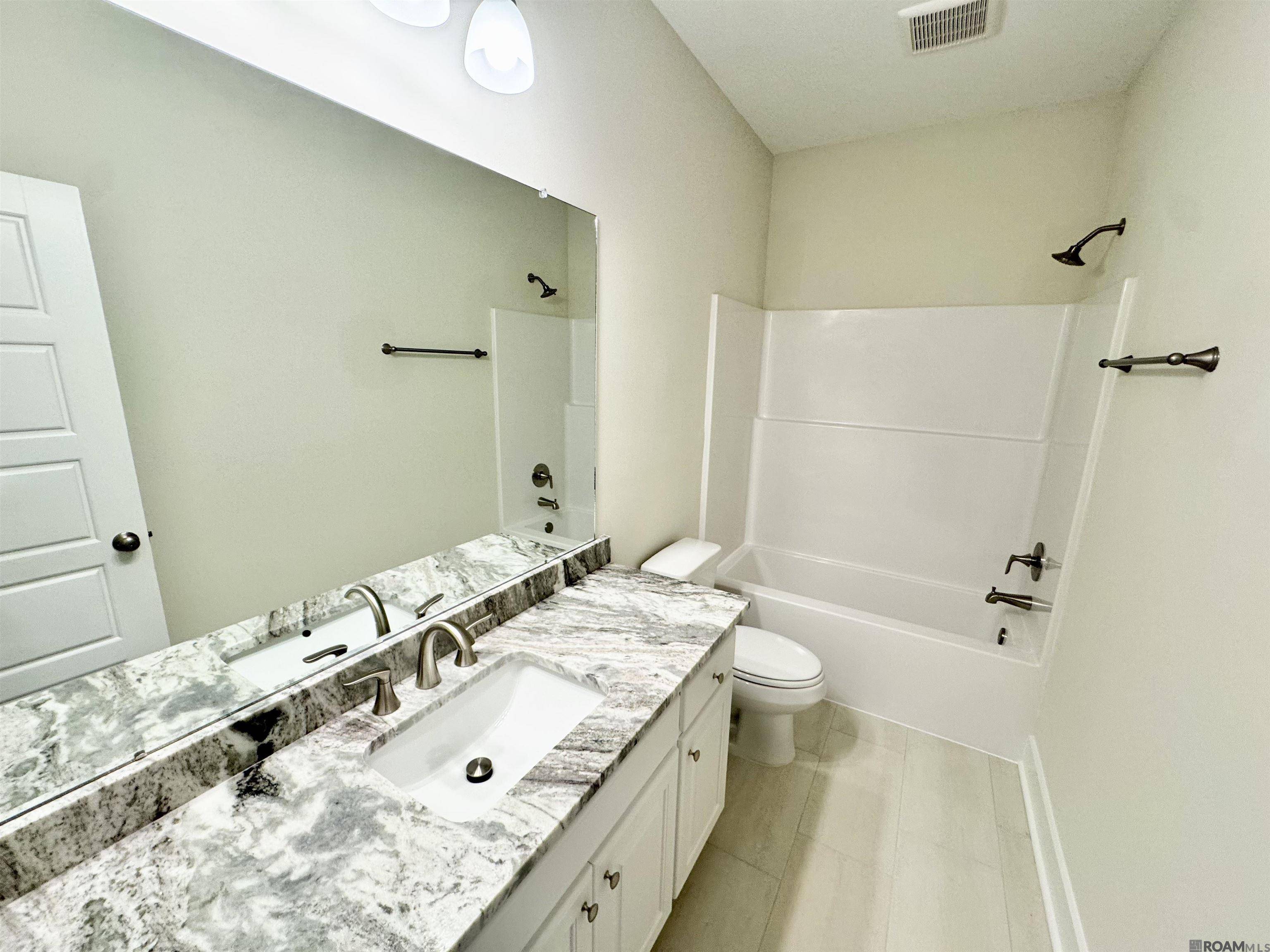 Baton Rouge, LA 70810,7626 Silverside Cove Dr
