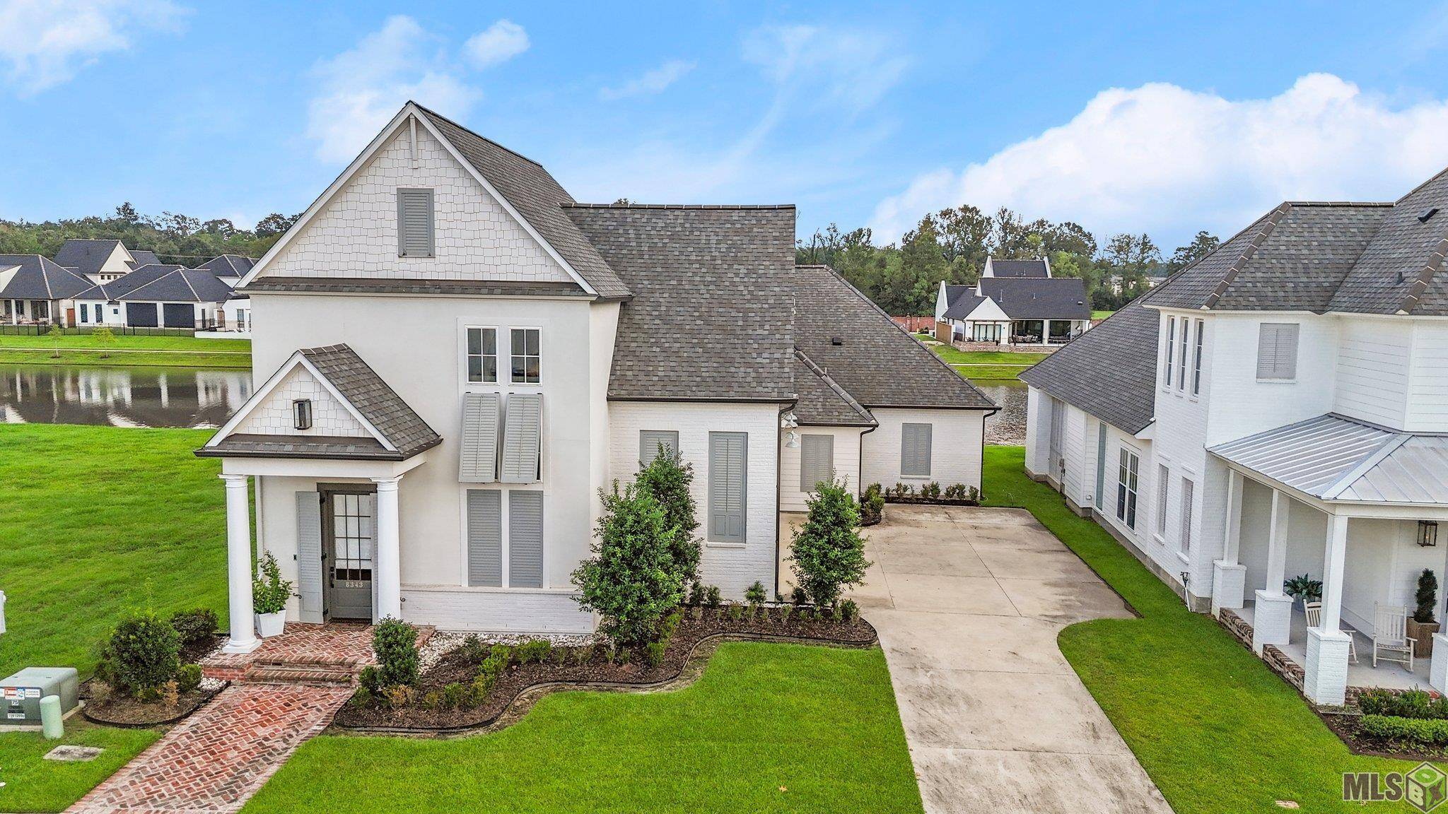 Saint George, LA 70817,8343 Hattic St