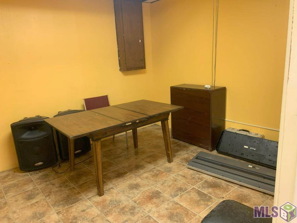 Baton Rouge, LA 70806,753 N Donmoor Ave