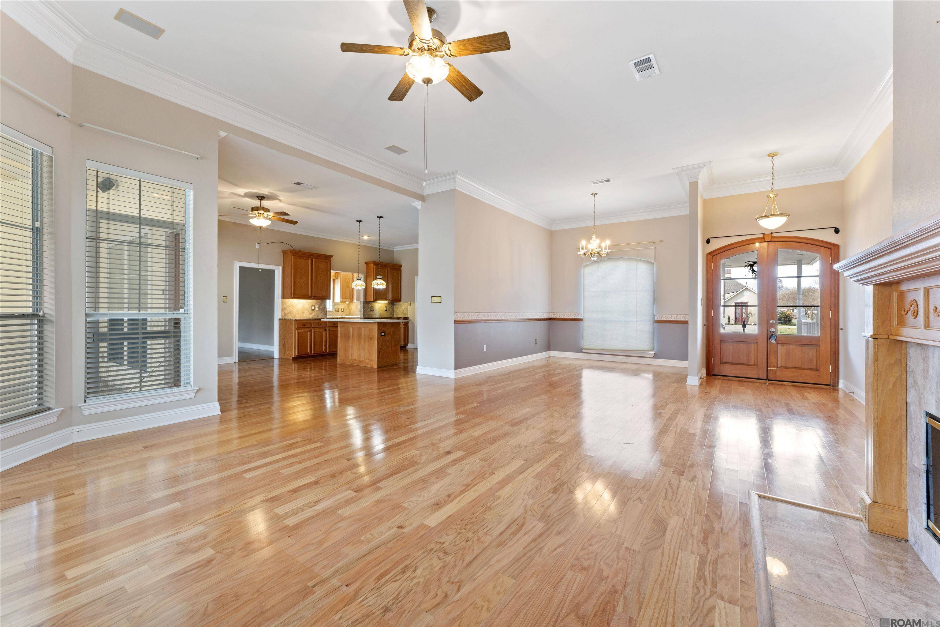 Baton Rouge, LA 70810,10848 Hillmont Ave